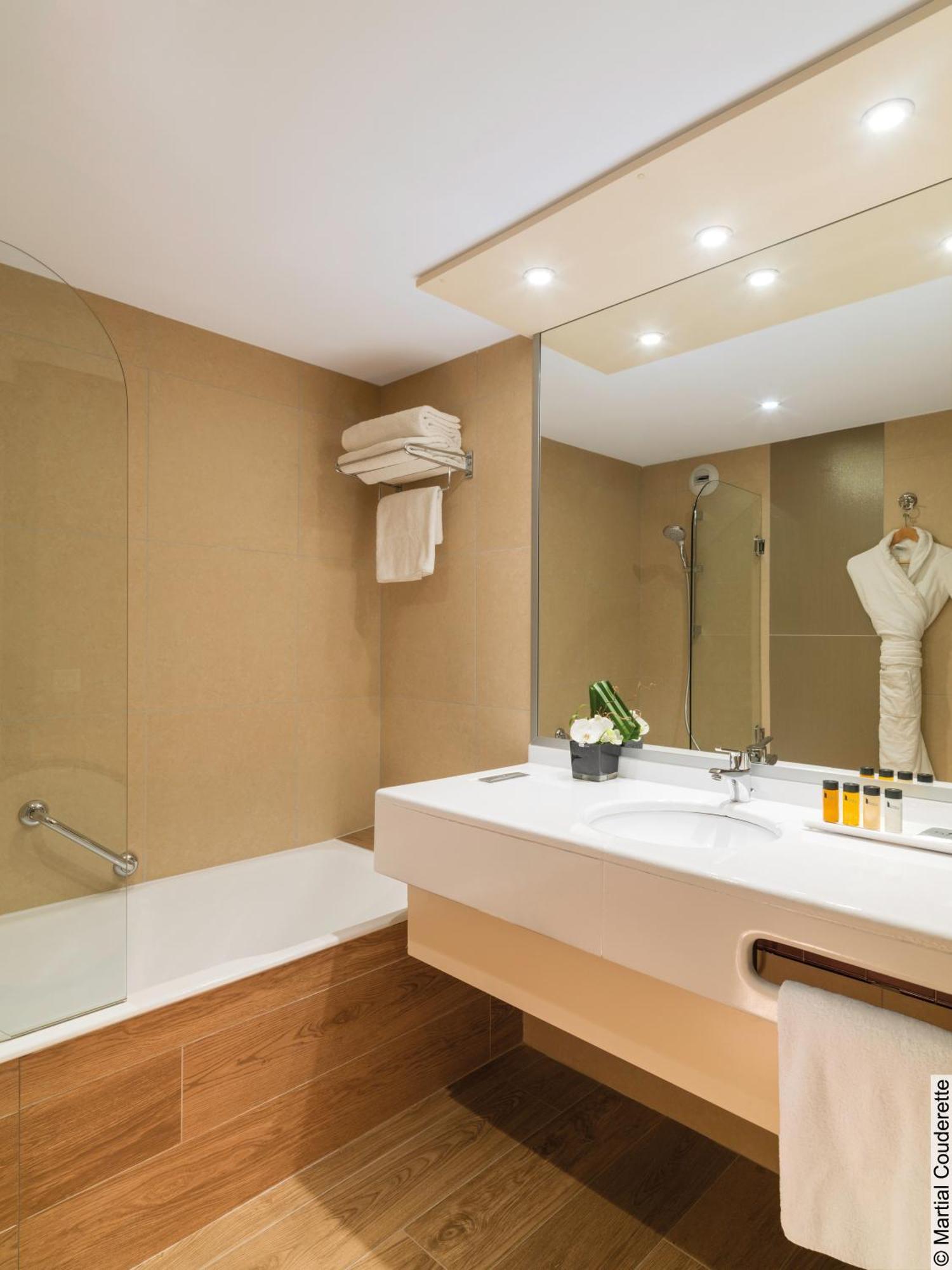 Chambre Double Confort - Accès Spa et Piscine Non Inclus