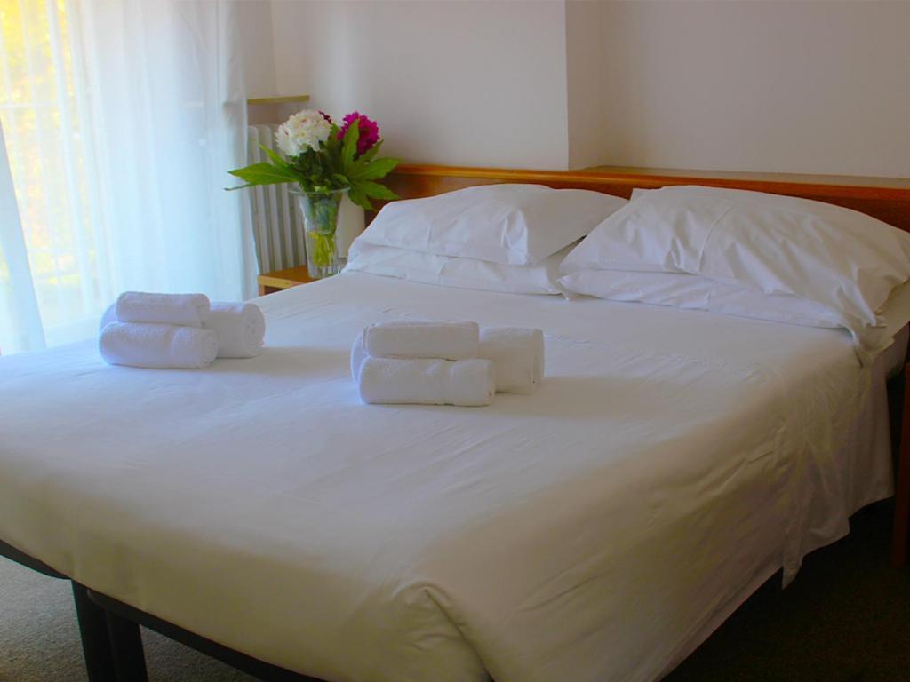Doppel-/Zweibettzimmer mit eigener Terrasse