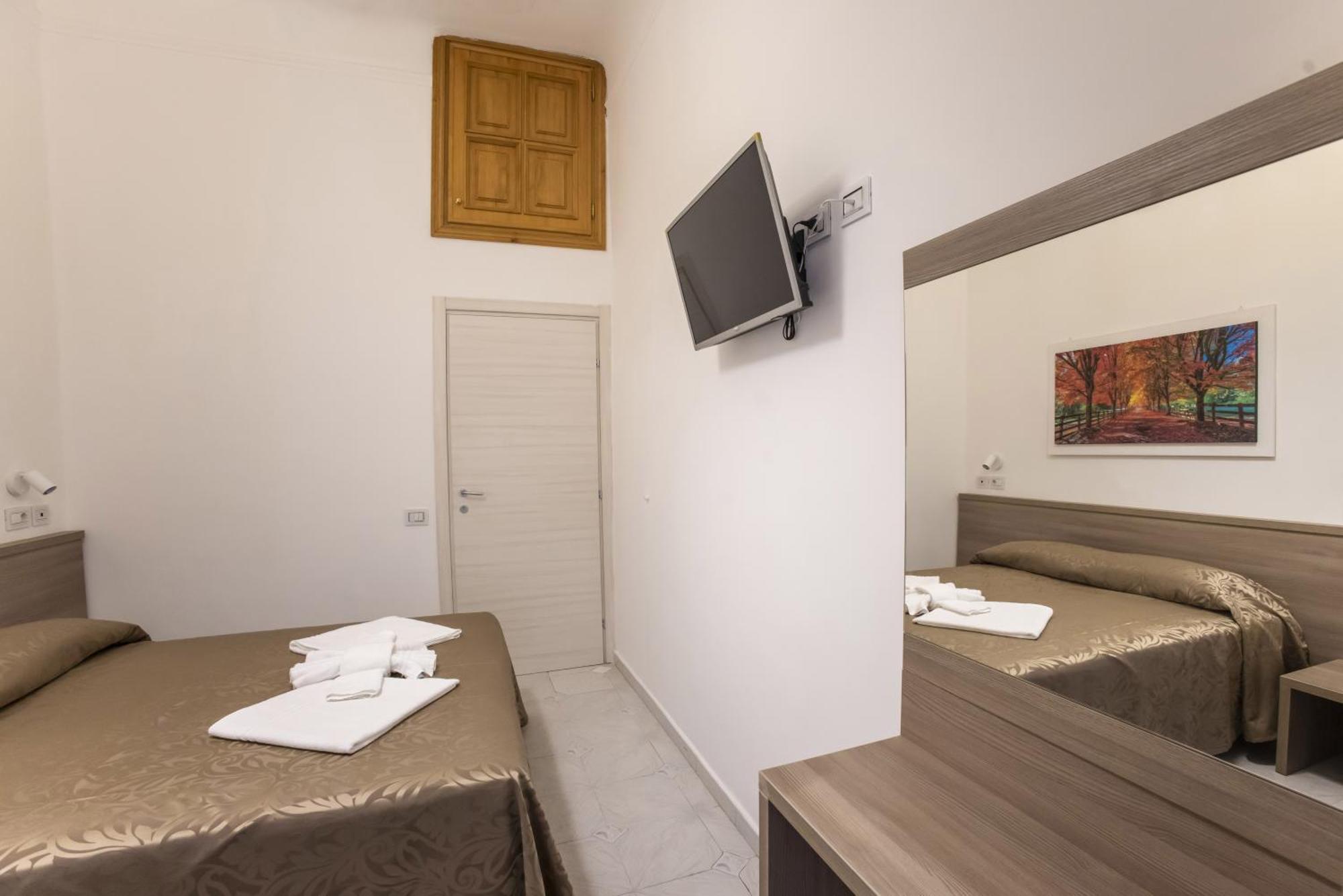Quarto Duplo com Casa de Banho Privativa