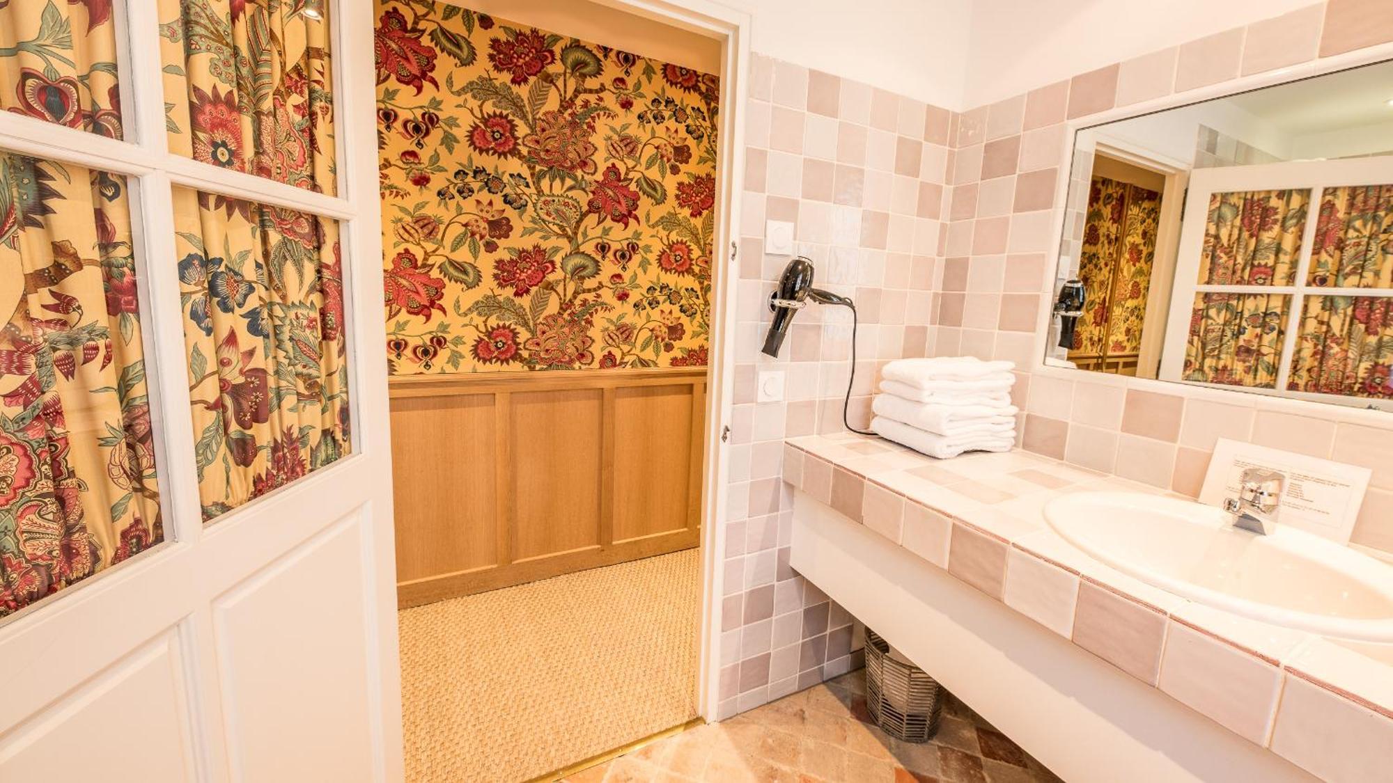 Family Suite,1559646166:JPEG