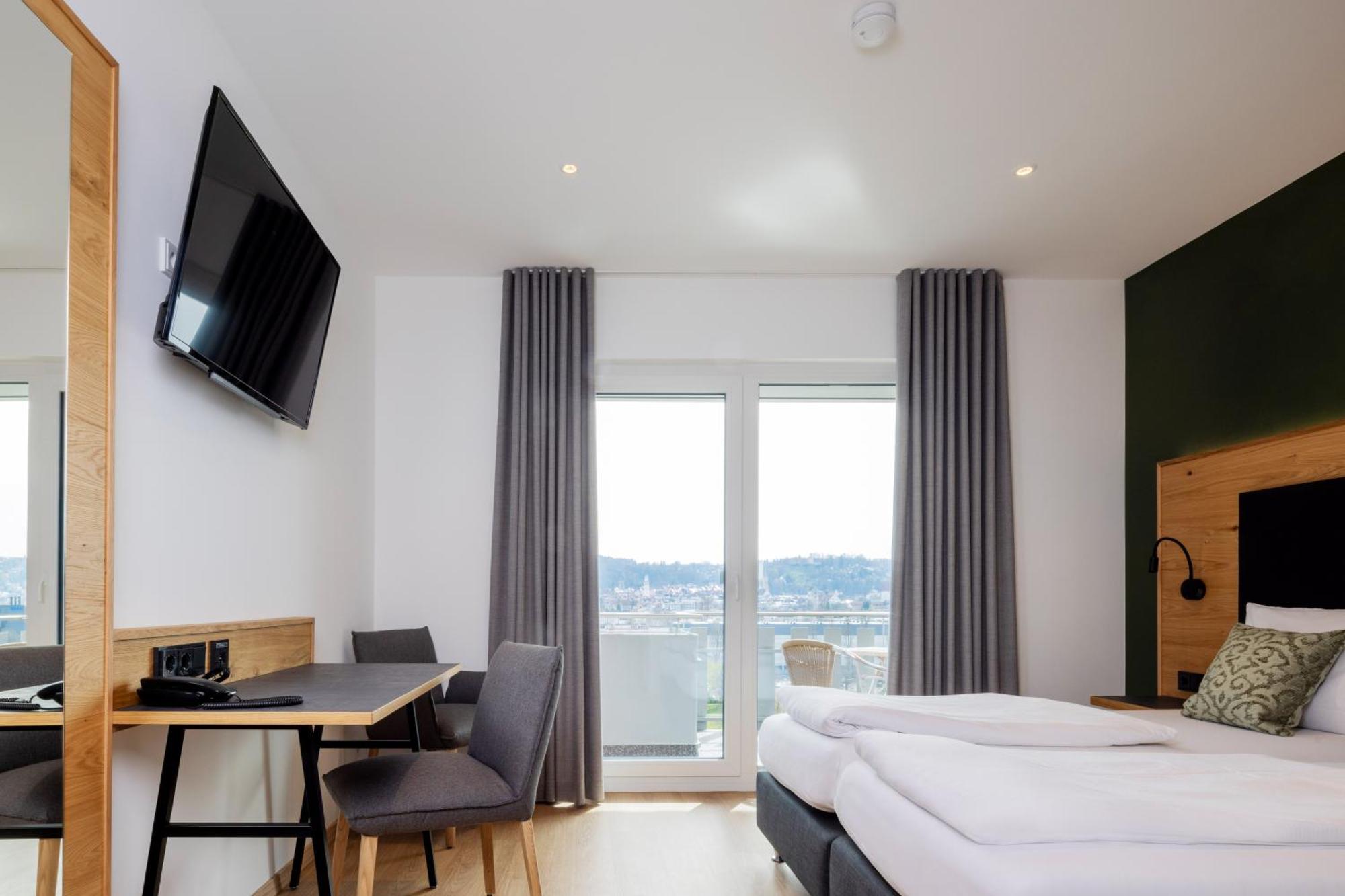 PremiumPlus Double Room Balcony or Terrace,1559765896:JPEG
