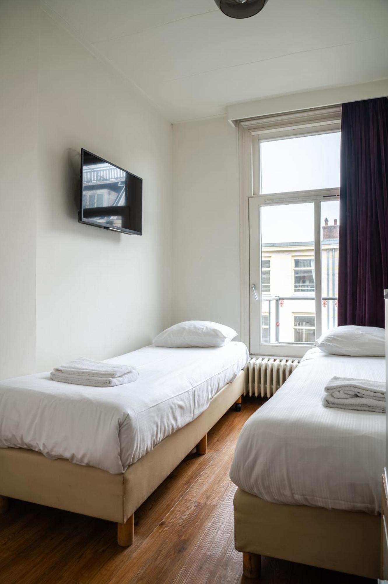 Small Twin Room,1563260089:JPEG