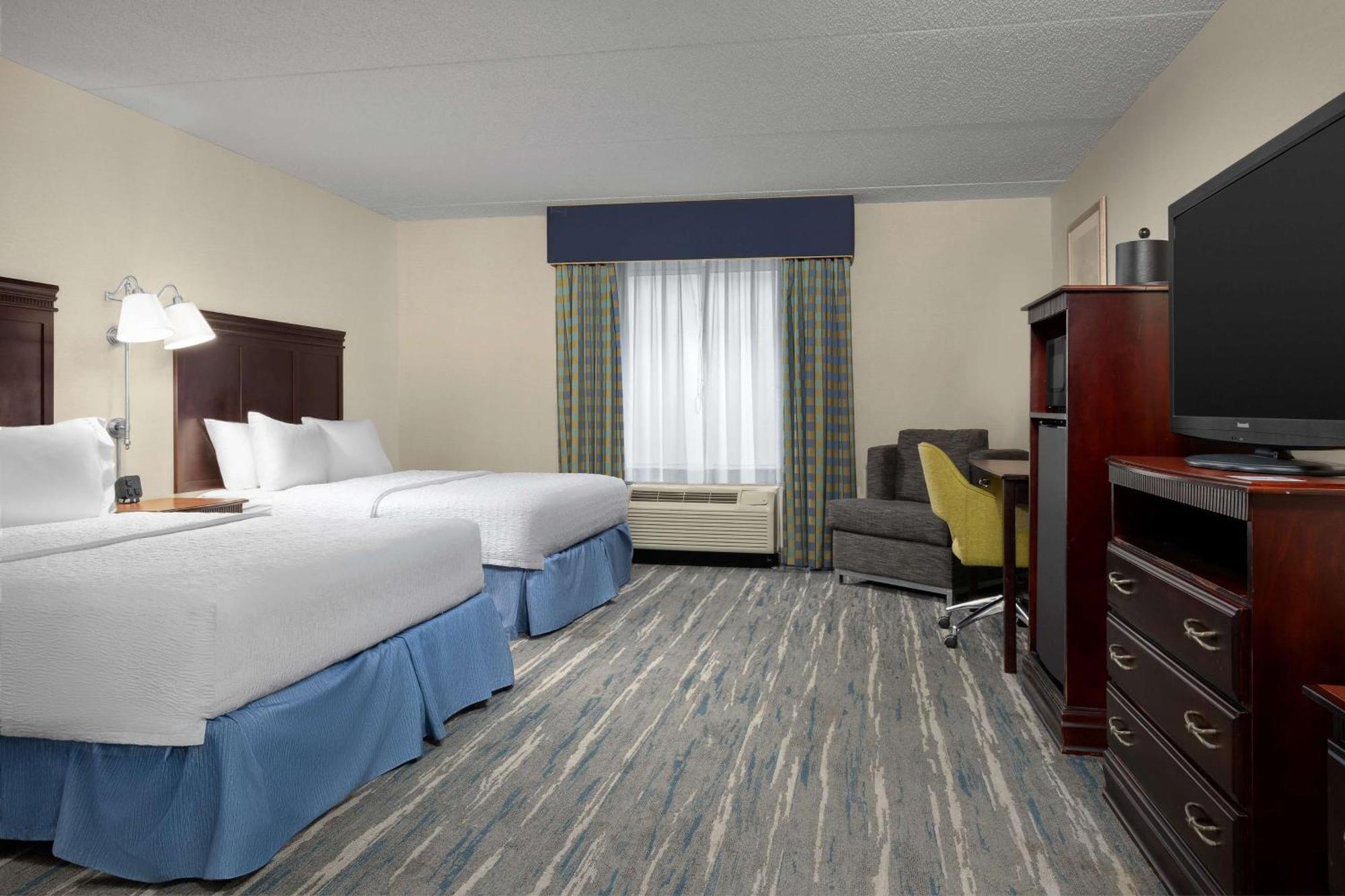 Room with Two Queen Beds - Non-Smoking