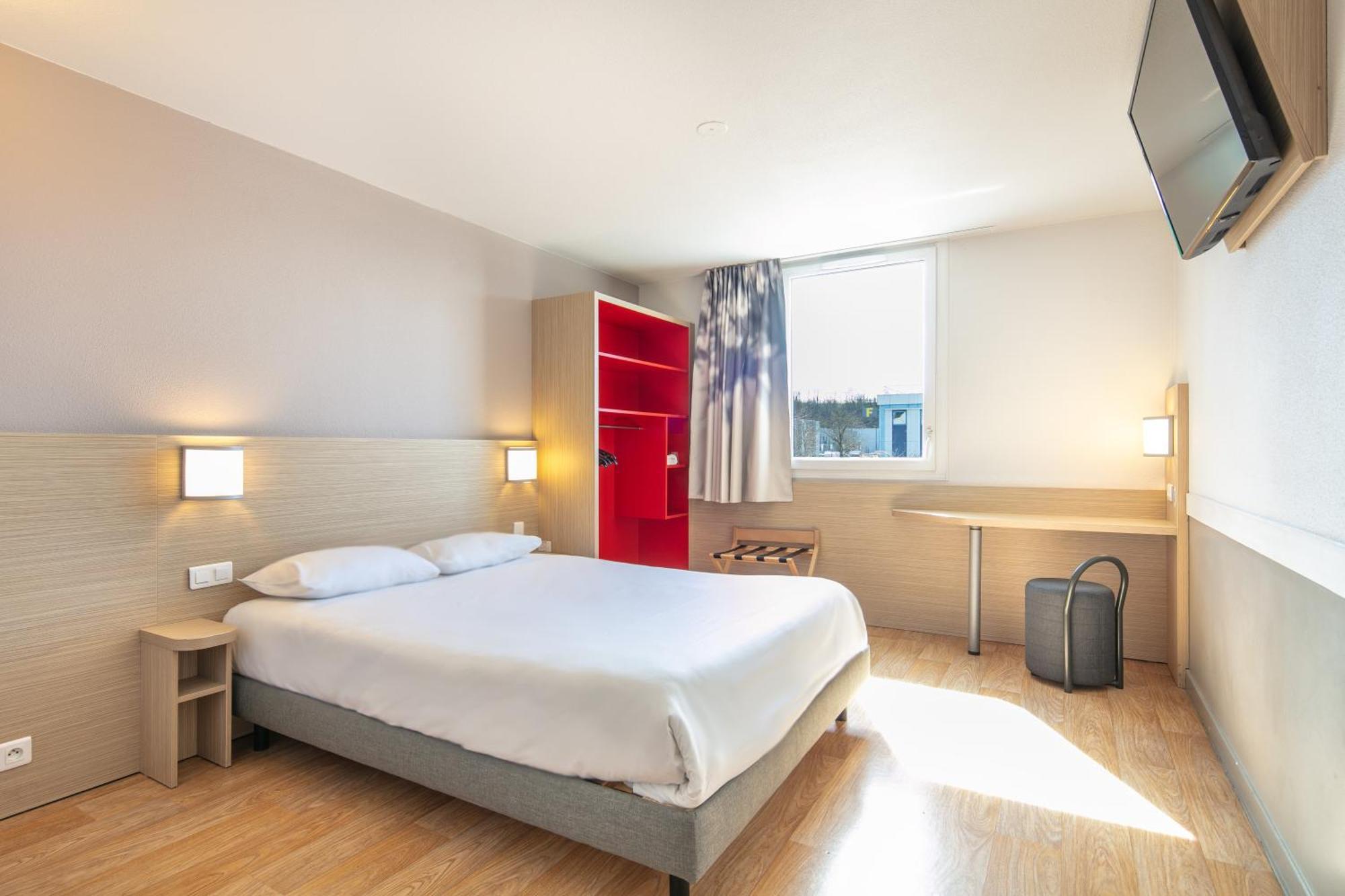 Chambre Double - Accessible aux Personnes à Mobilité Réduite