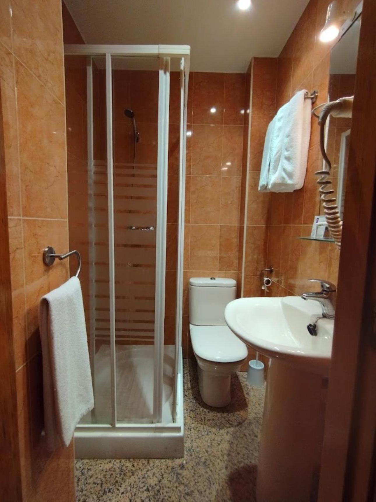 Small Double Room,1588222263:JPEG