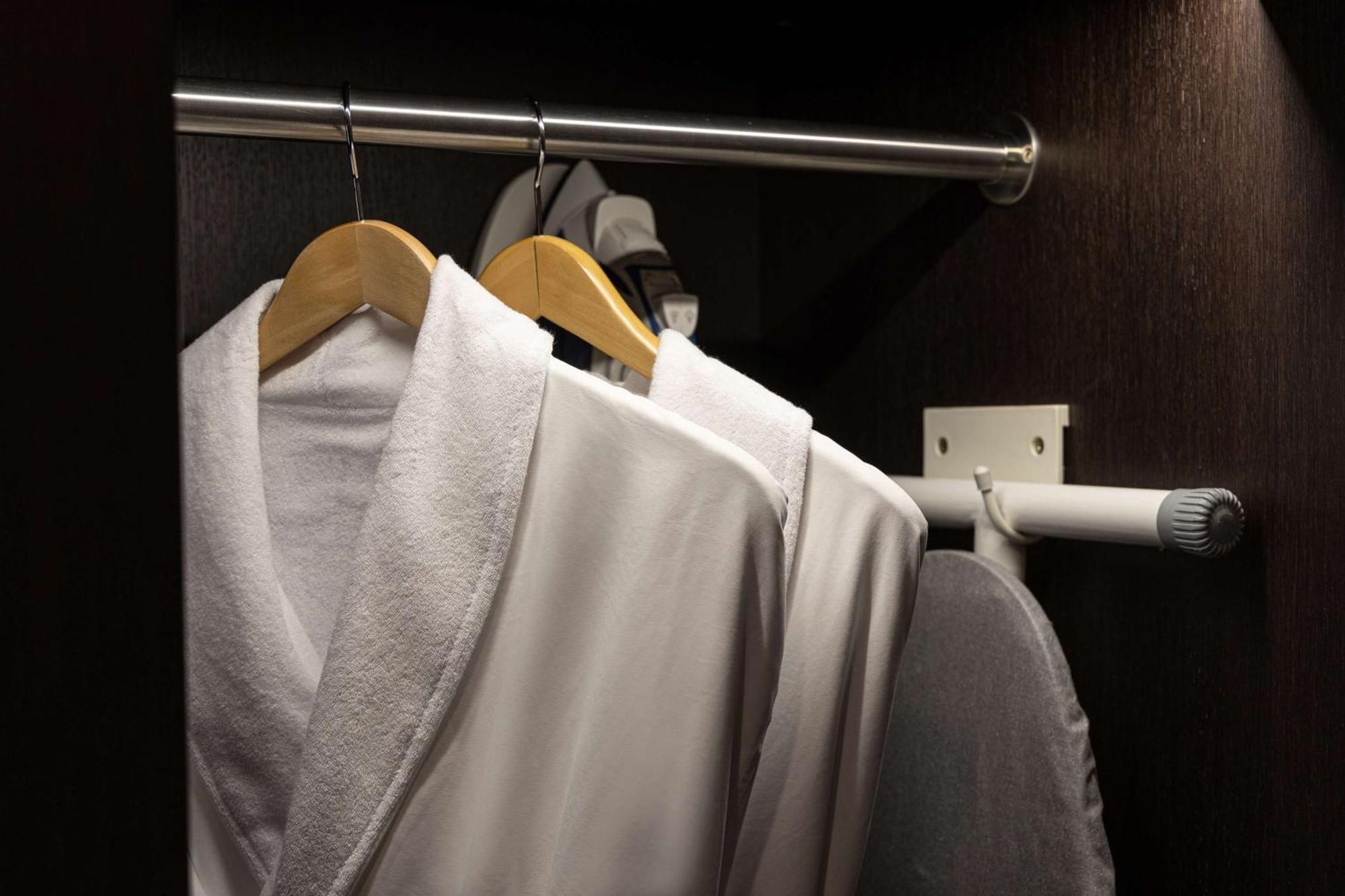 Deluxe Suite,1566920570:JPEG