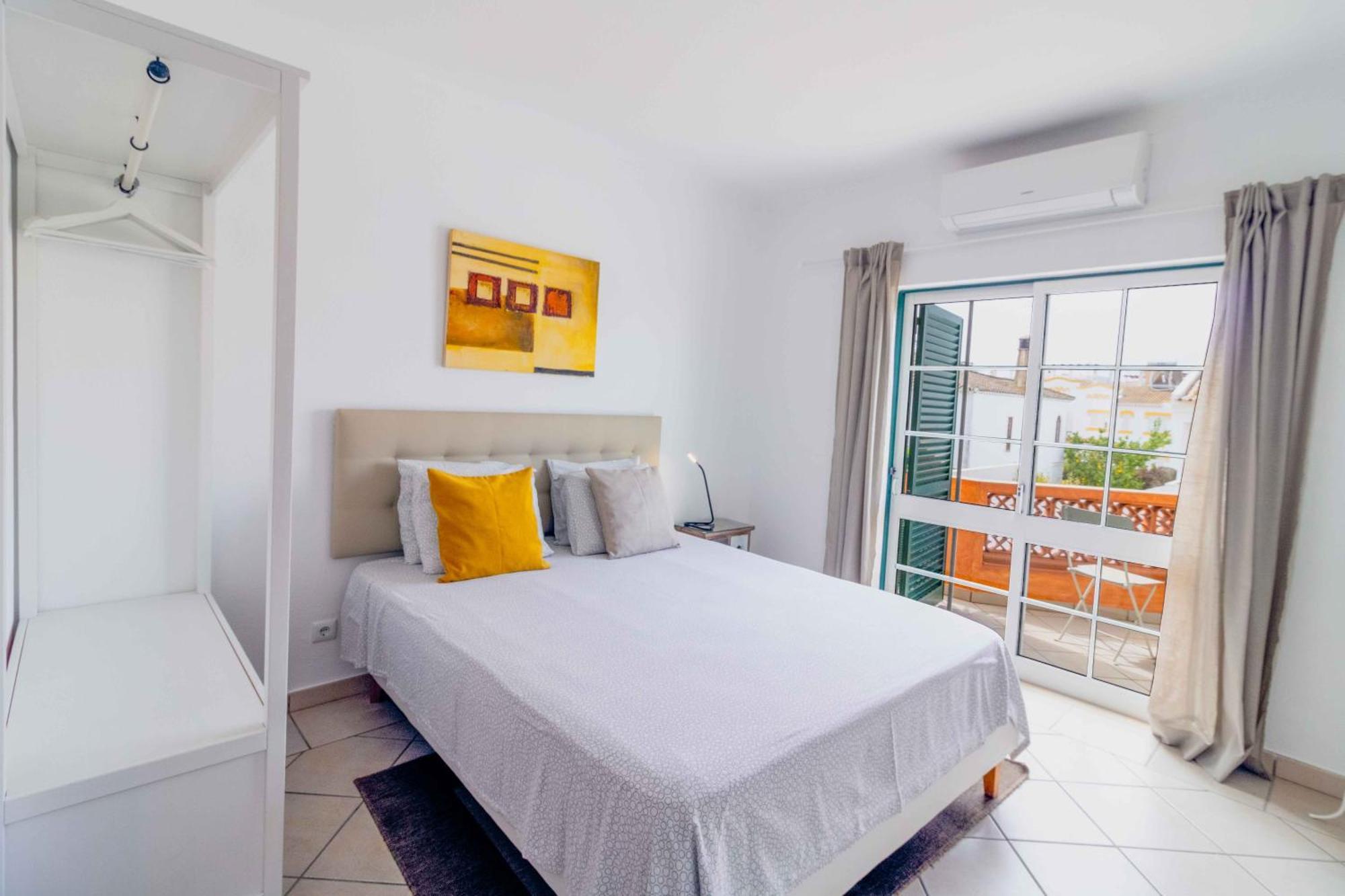 Quarto Duplo com Vista Piscina