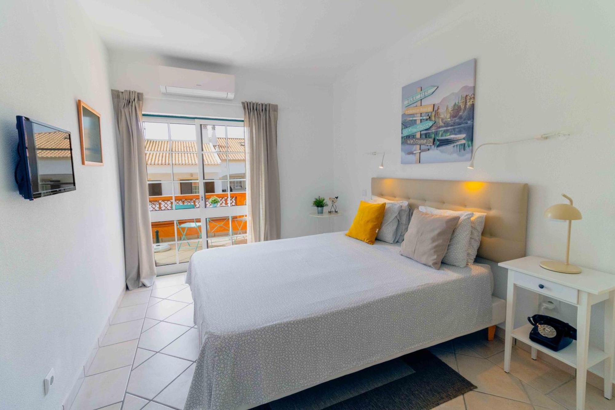 Quarto Duplo com Vista Piscina