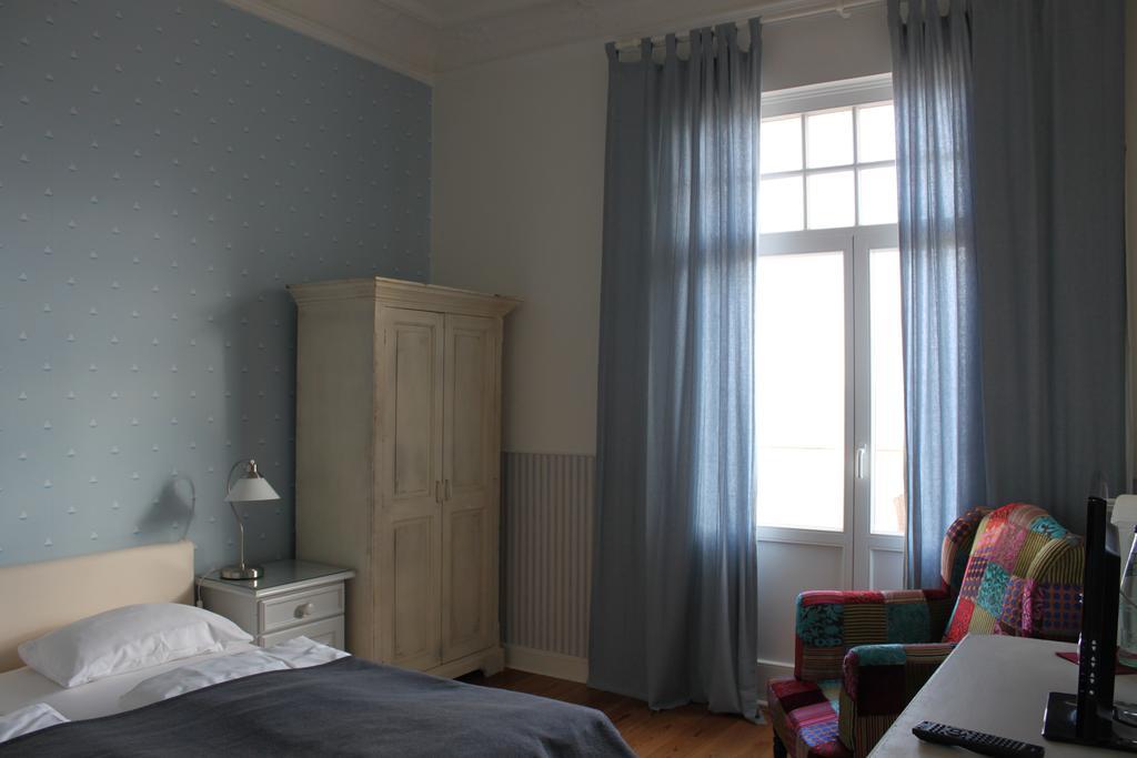 Doppelzimmer mit Meerblick und Balkon