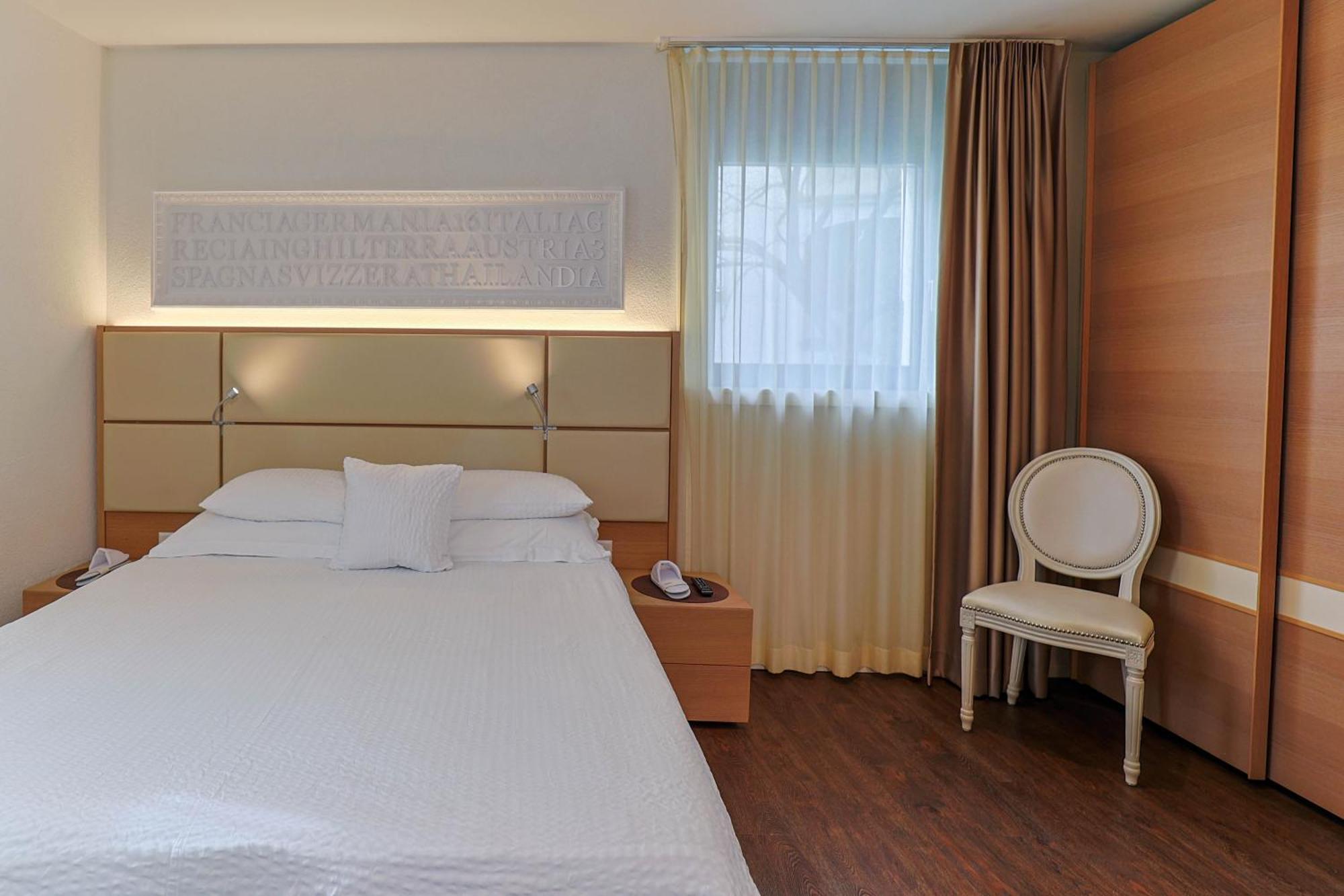 Queen Double Room,1574692337:JPEG