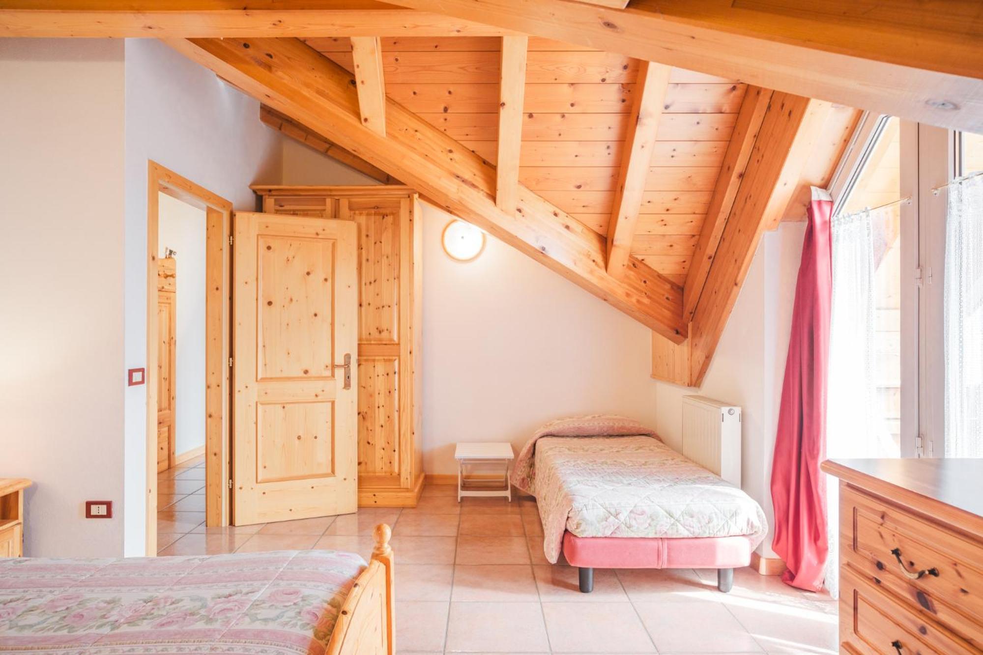 Two-Bedroom Apartment,1576747730:JPEG