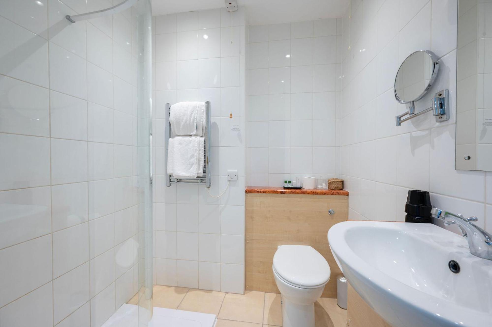 Doppelzimmer mit seitlichem Meerblick