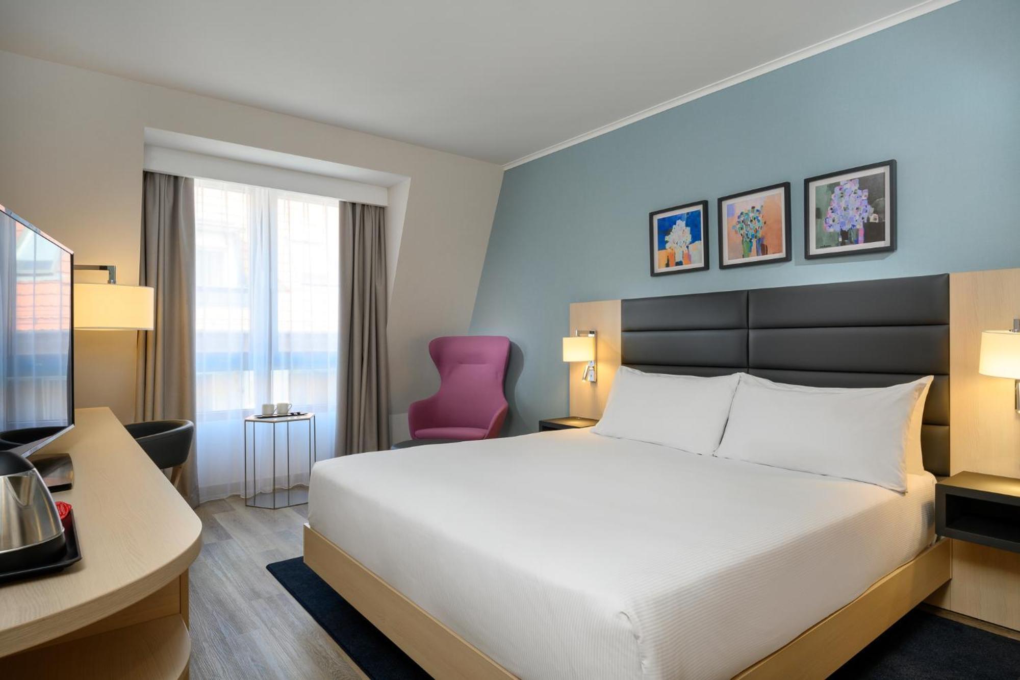 King Guest Room - Mobility Accessible,1552493872:JPEG