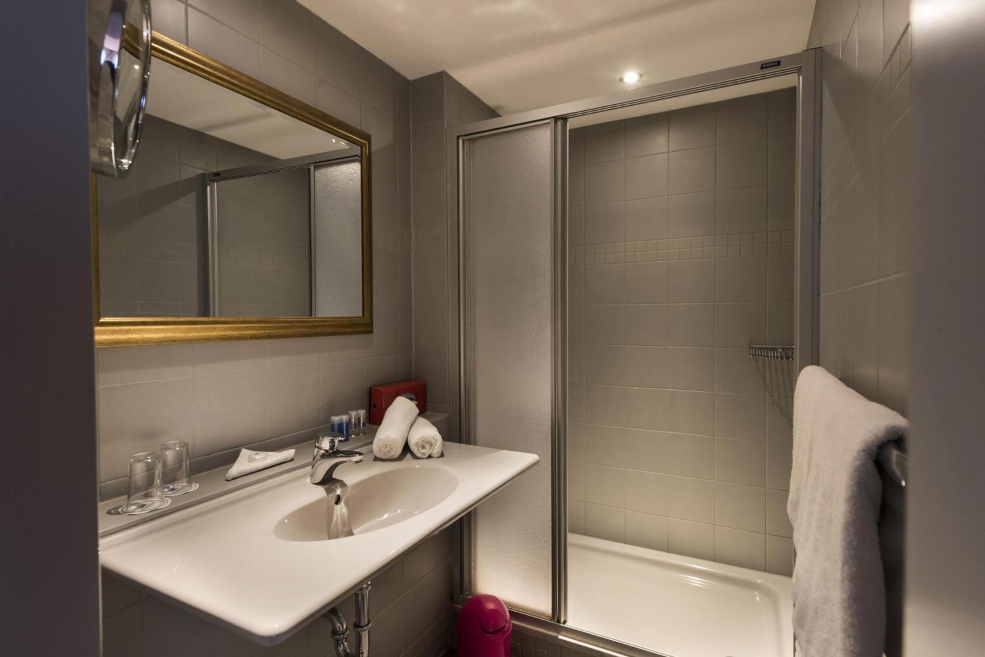 Classic Double Room Landside,1580143477:JPEG