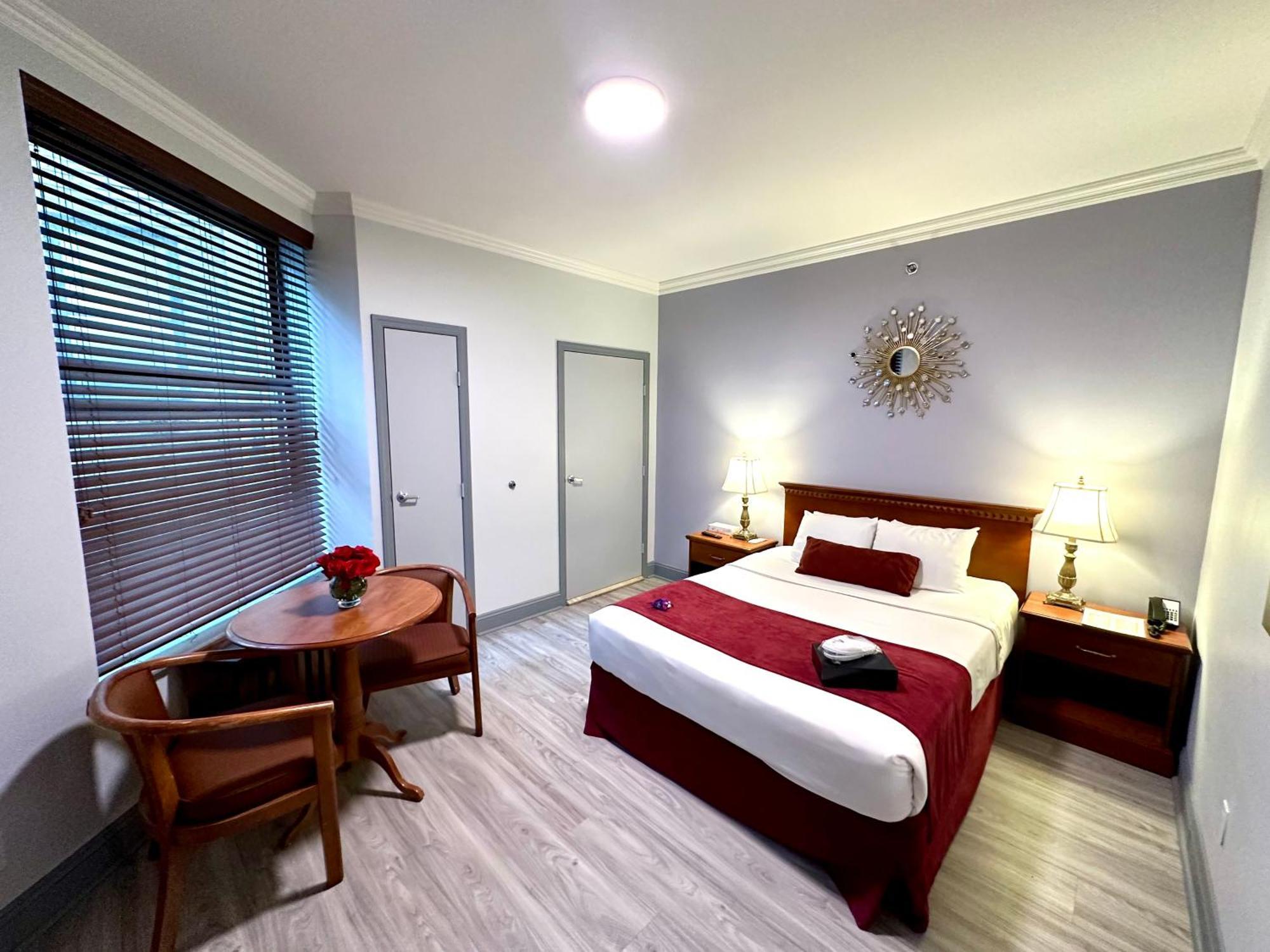 One Queen Bed Room, Accessible,1580156558:JPEG