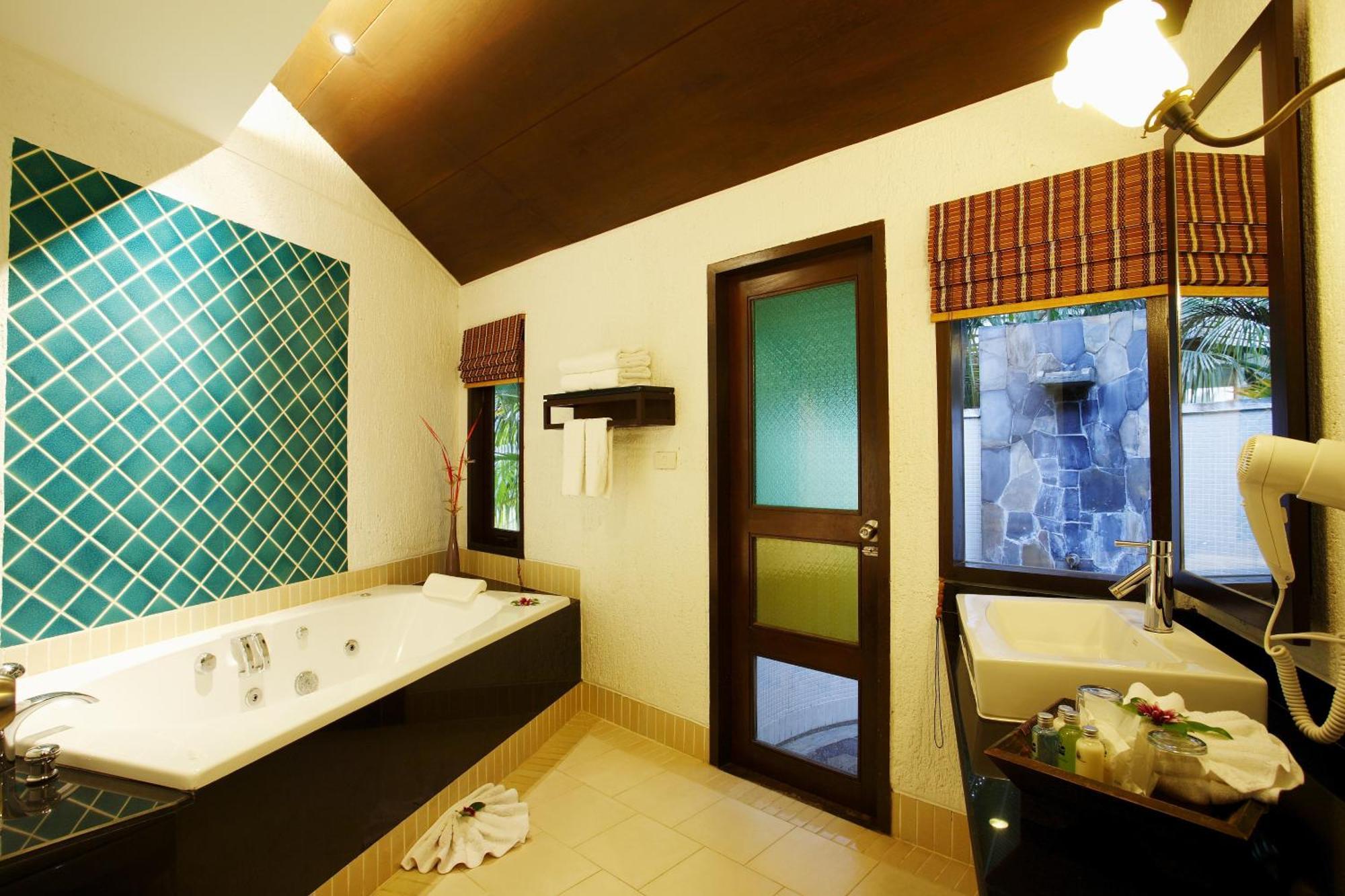 Private Double or Twin Cottage