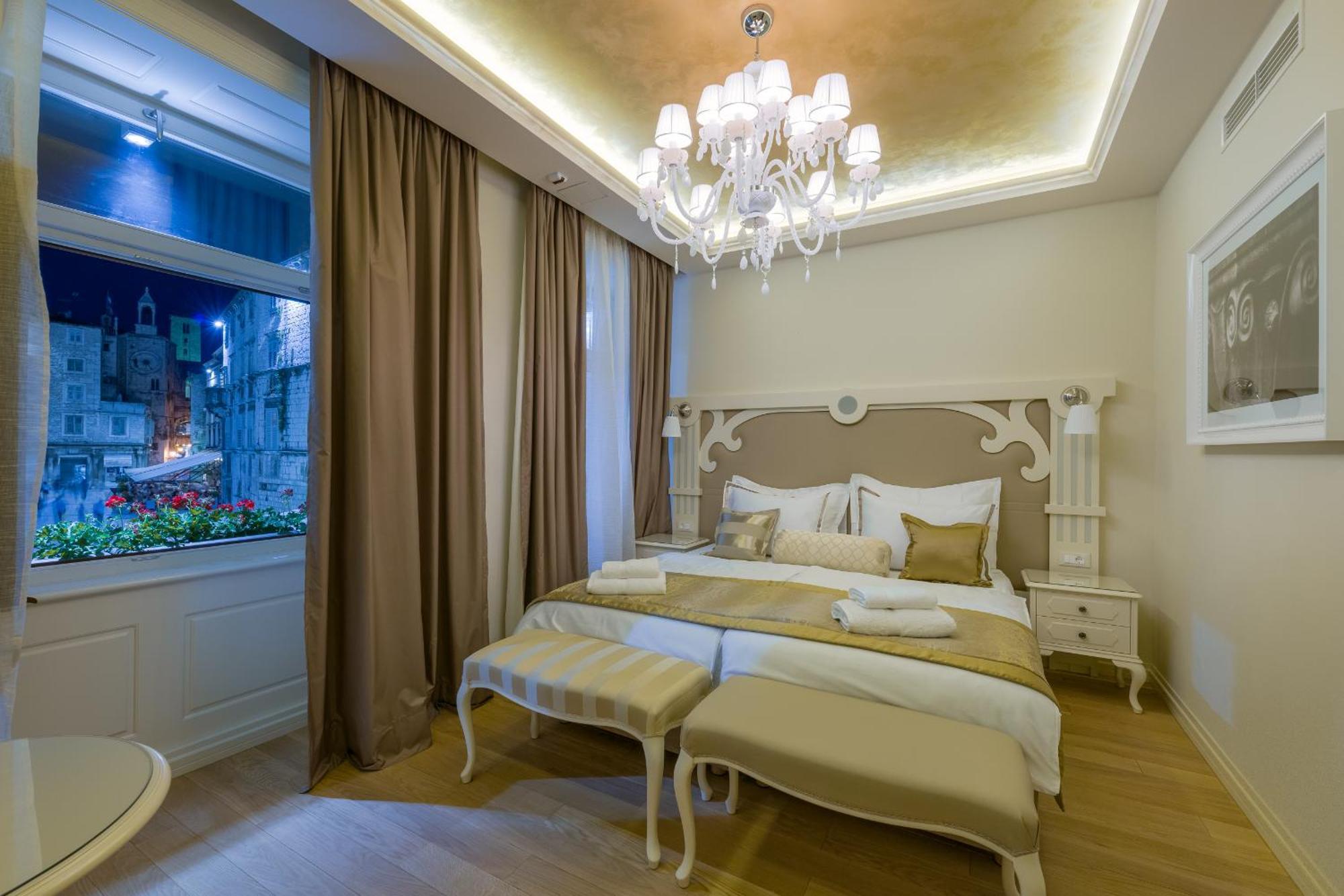 Deluxe Doppel-/Zweibettzimmer mit Stadtblick