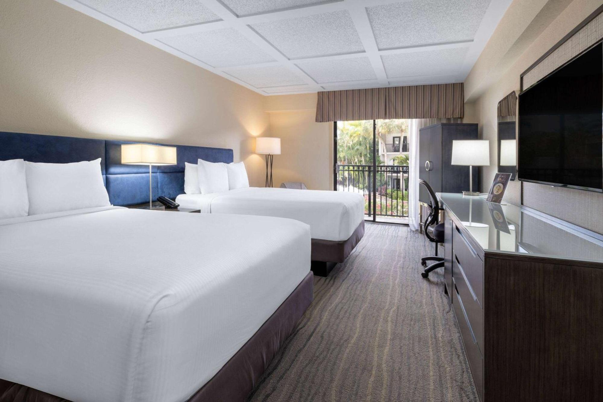 Wellness Double Room with Two Double Beds and Pool View - Non-Smoking