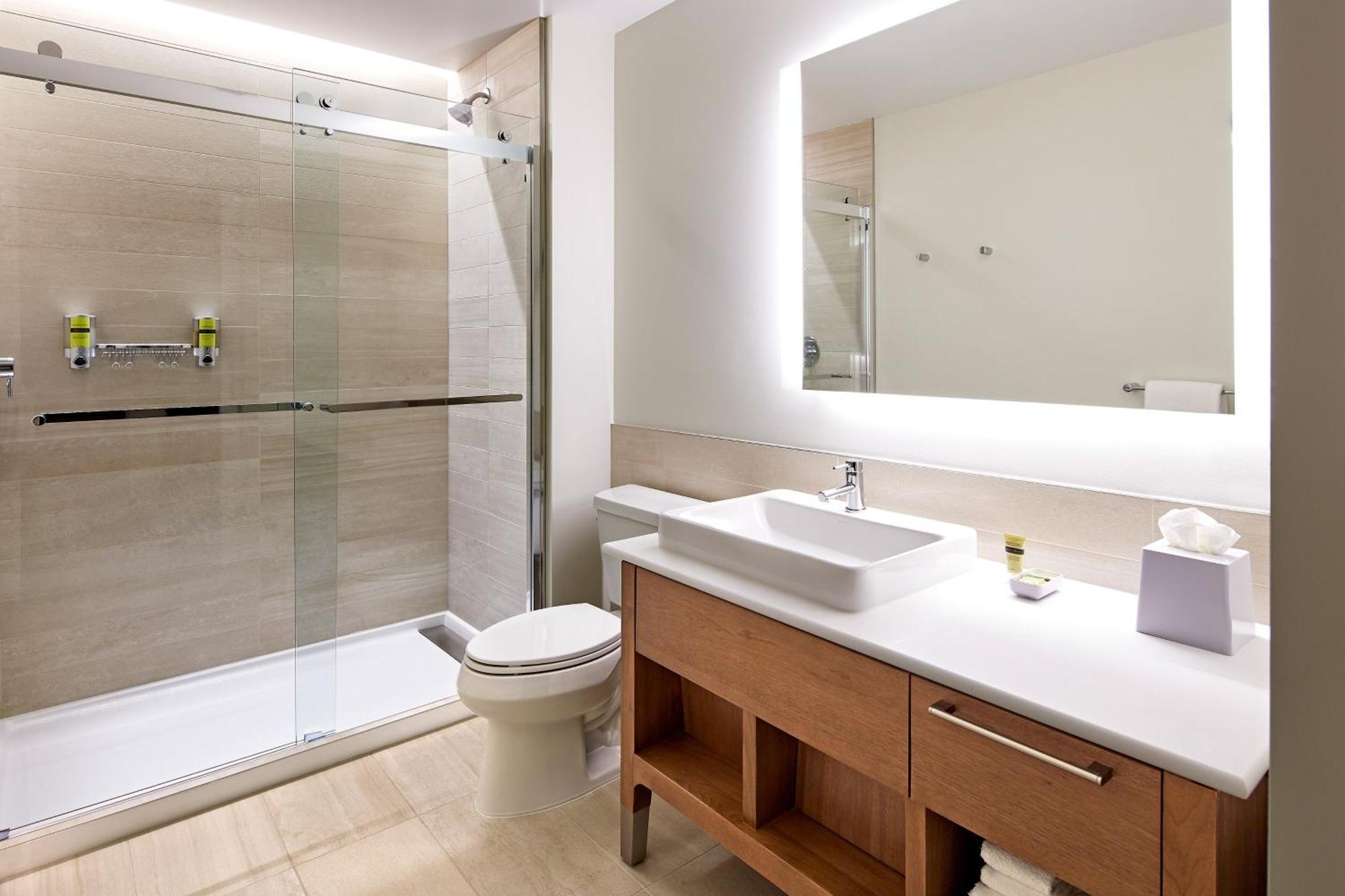 Suite, 1 King, Sofa bed, Corner room,1583179330:JPEG