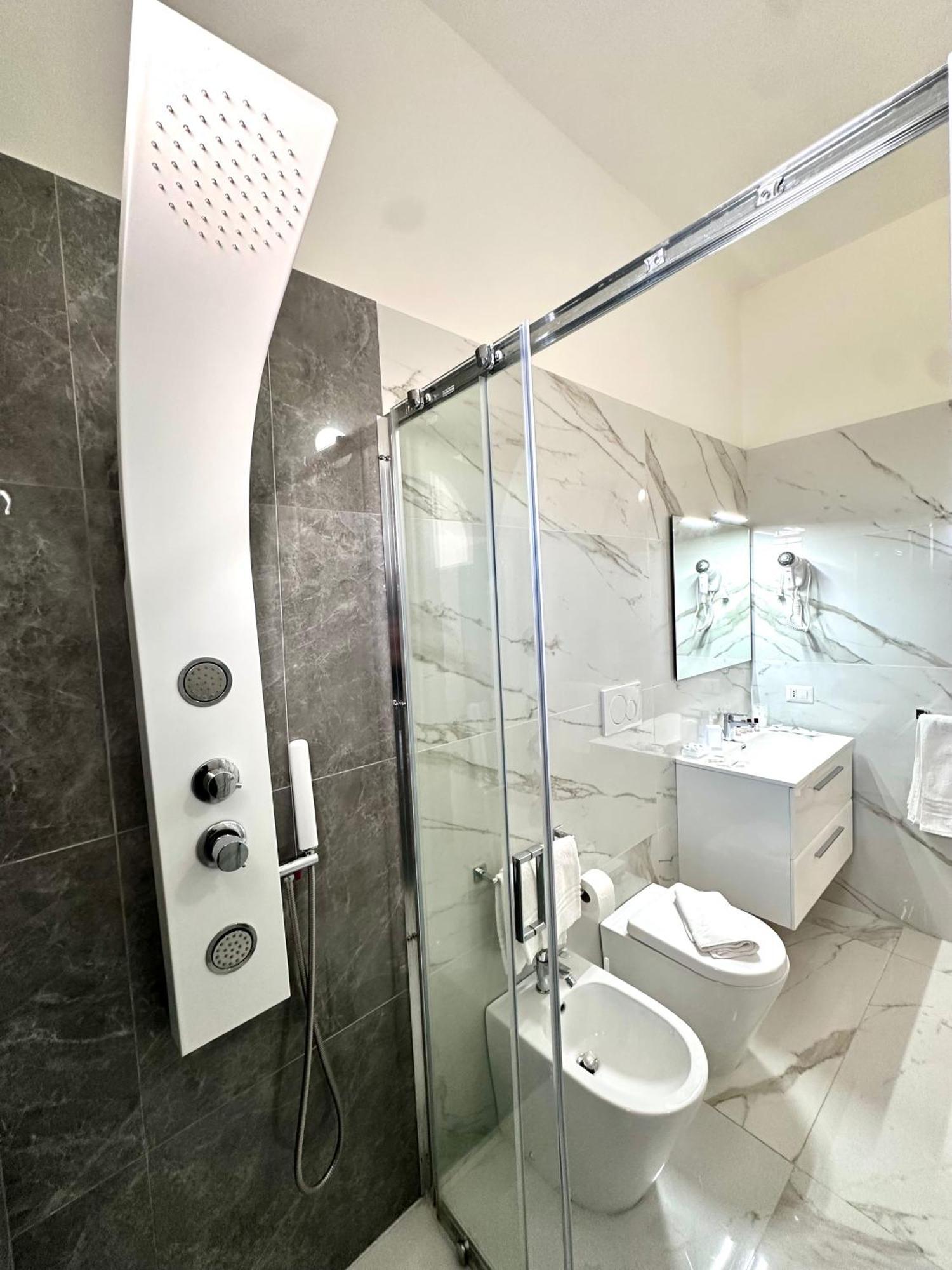 Superior Quadruple Room,1583680602:JPEG