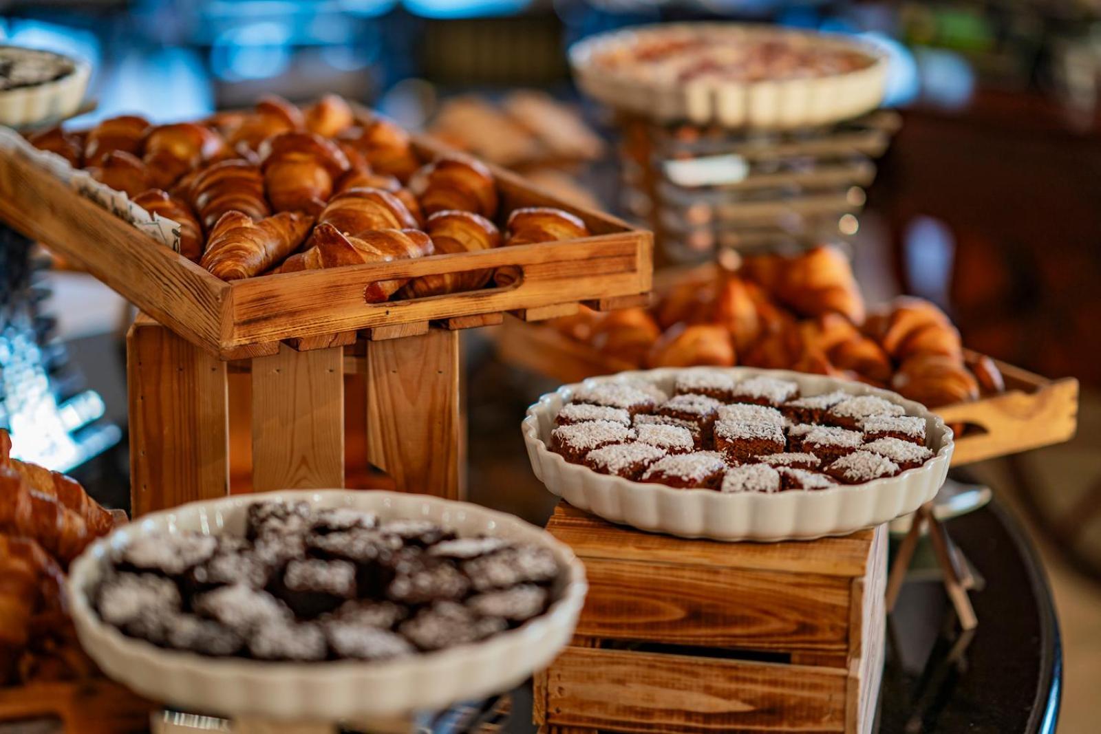 Superior Room,1596009227:JPEG