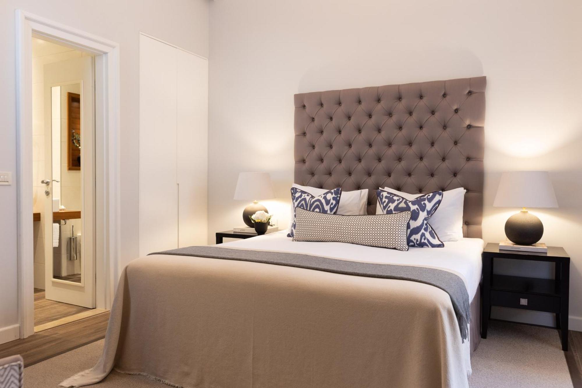Deluxe Double Room,1584443695:JPEG