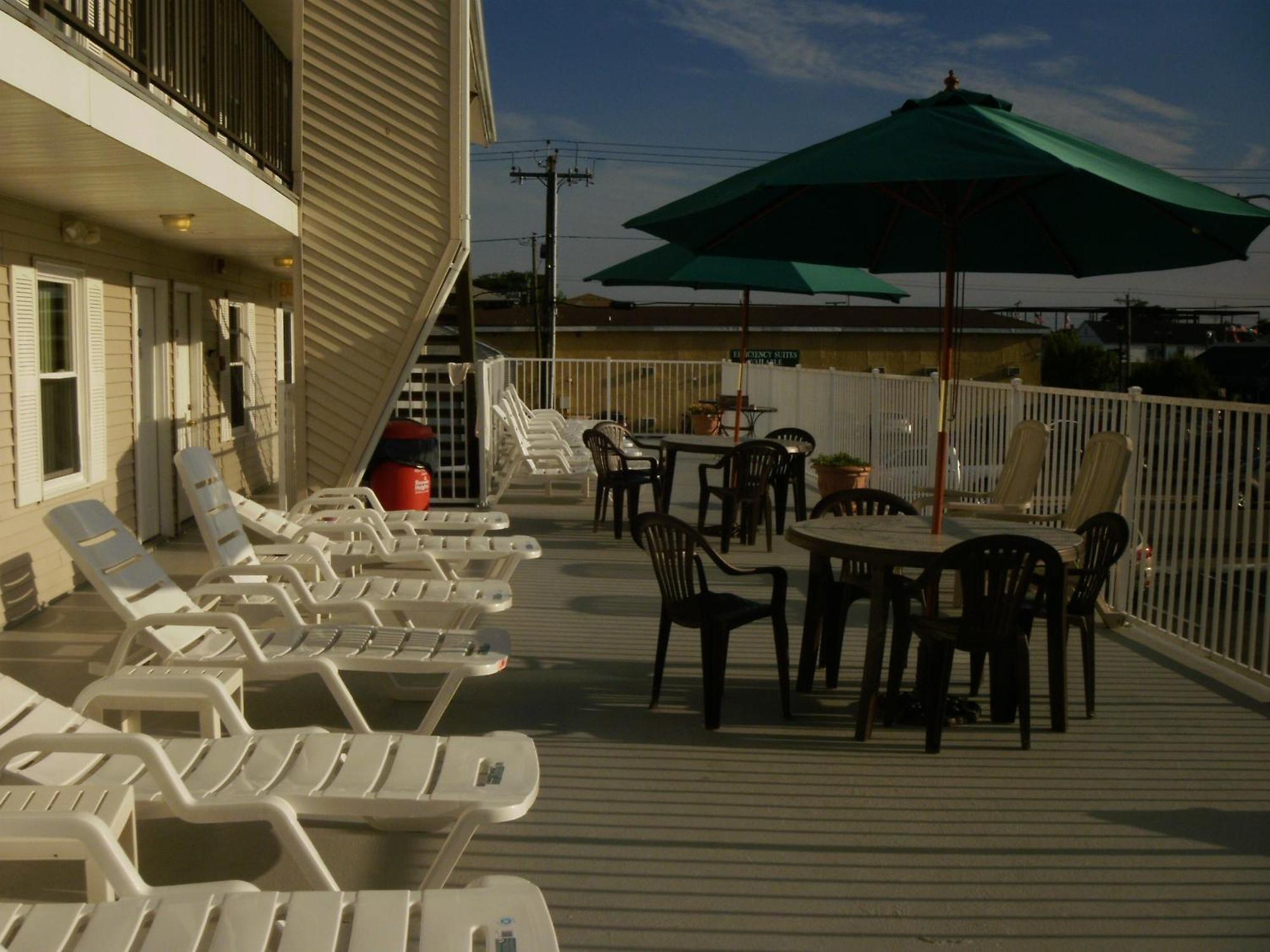 Studio Terrace,1770506396:JPEG