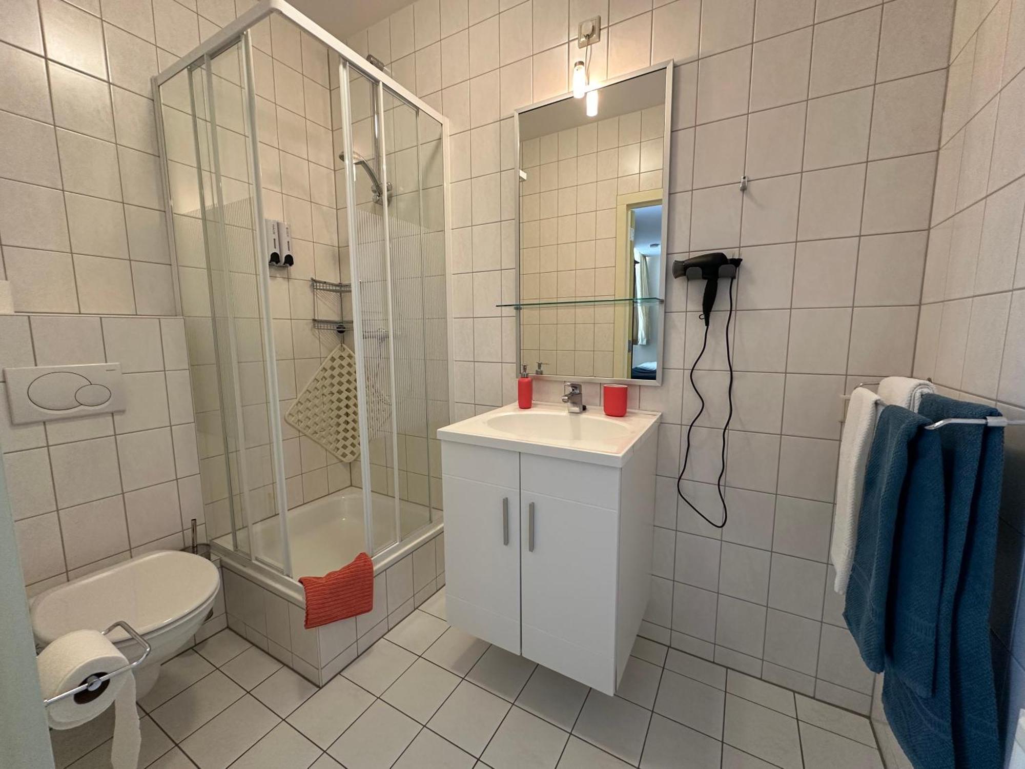 Single Room,1653556433:JPEG