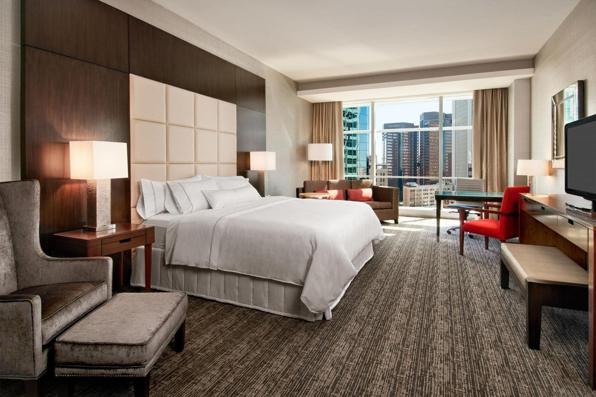 Deluxe Room, Guest room, 1 King, City view,1368366449:JPEG