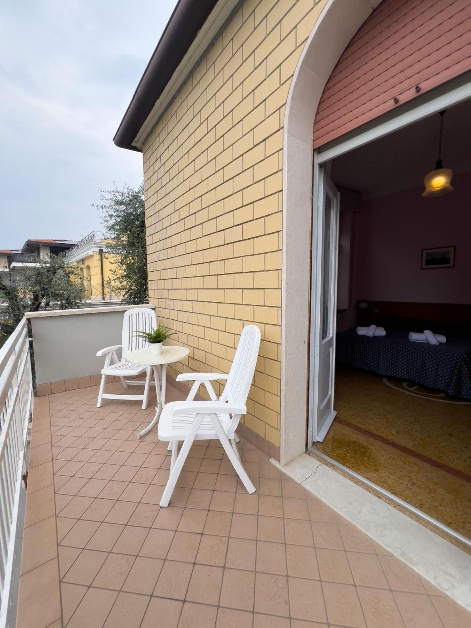 Double or Twin Room First Floor Lake View,1586215597:JPEG