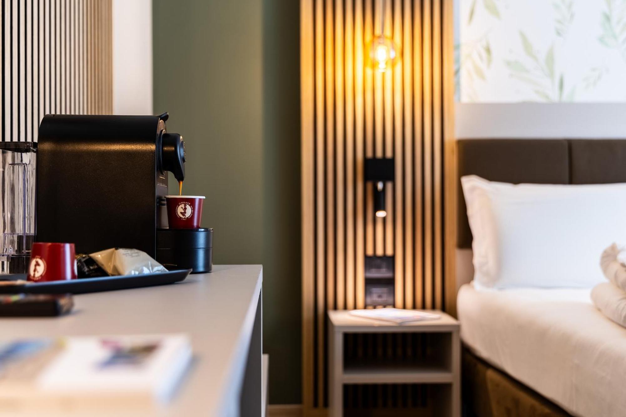 Deluxe Double or Twin Room with Balcony,1586821610:JPEG