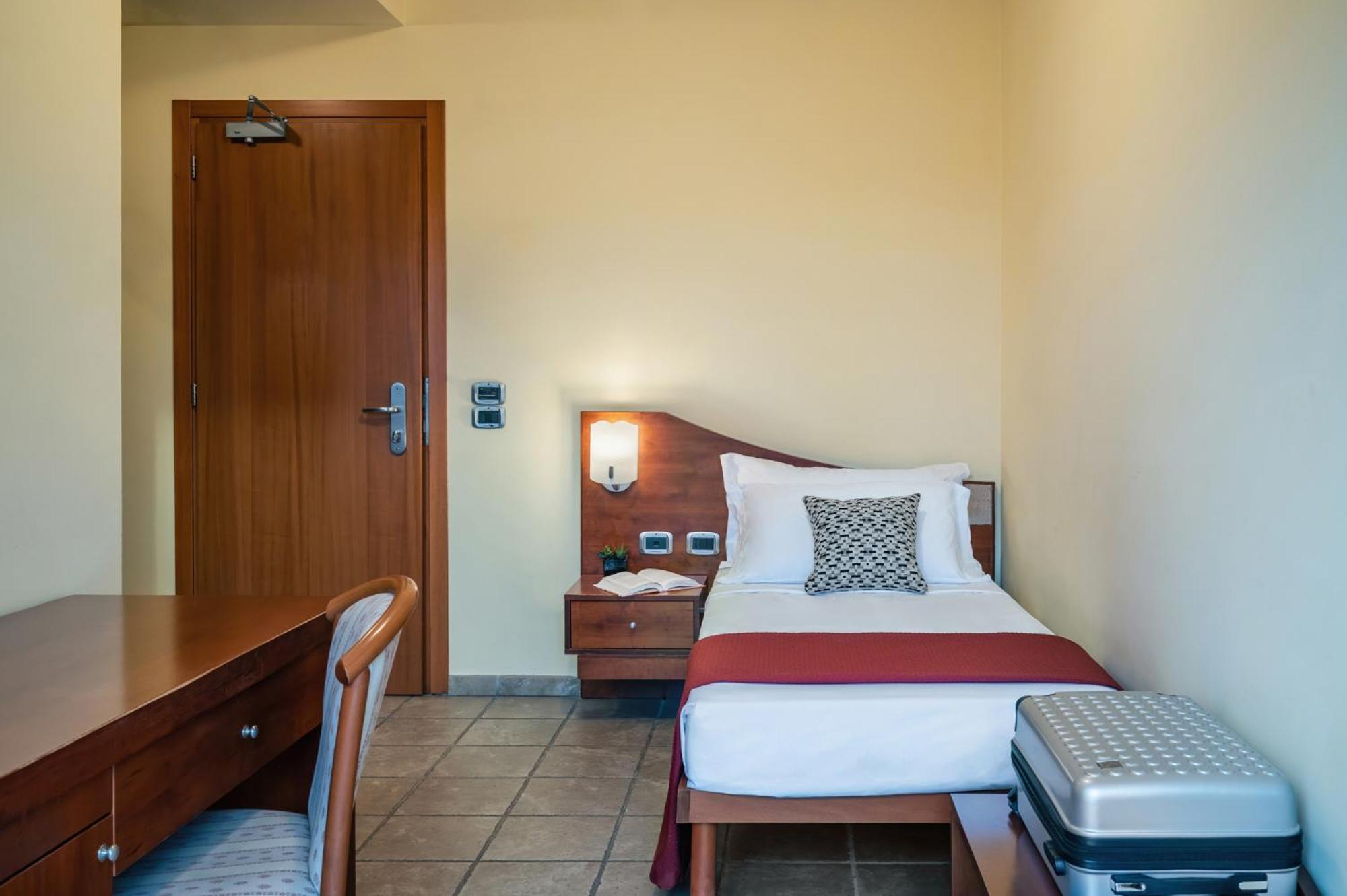 Economy Single Room,1586838393:JPEG