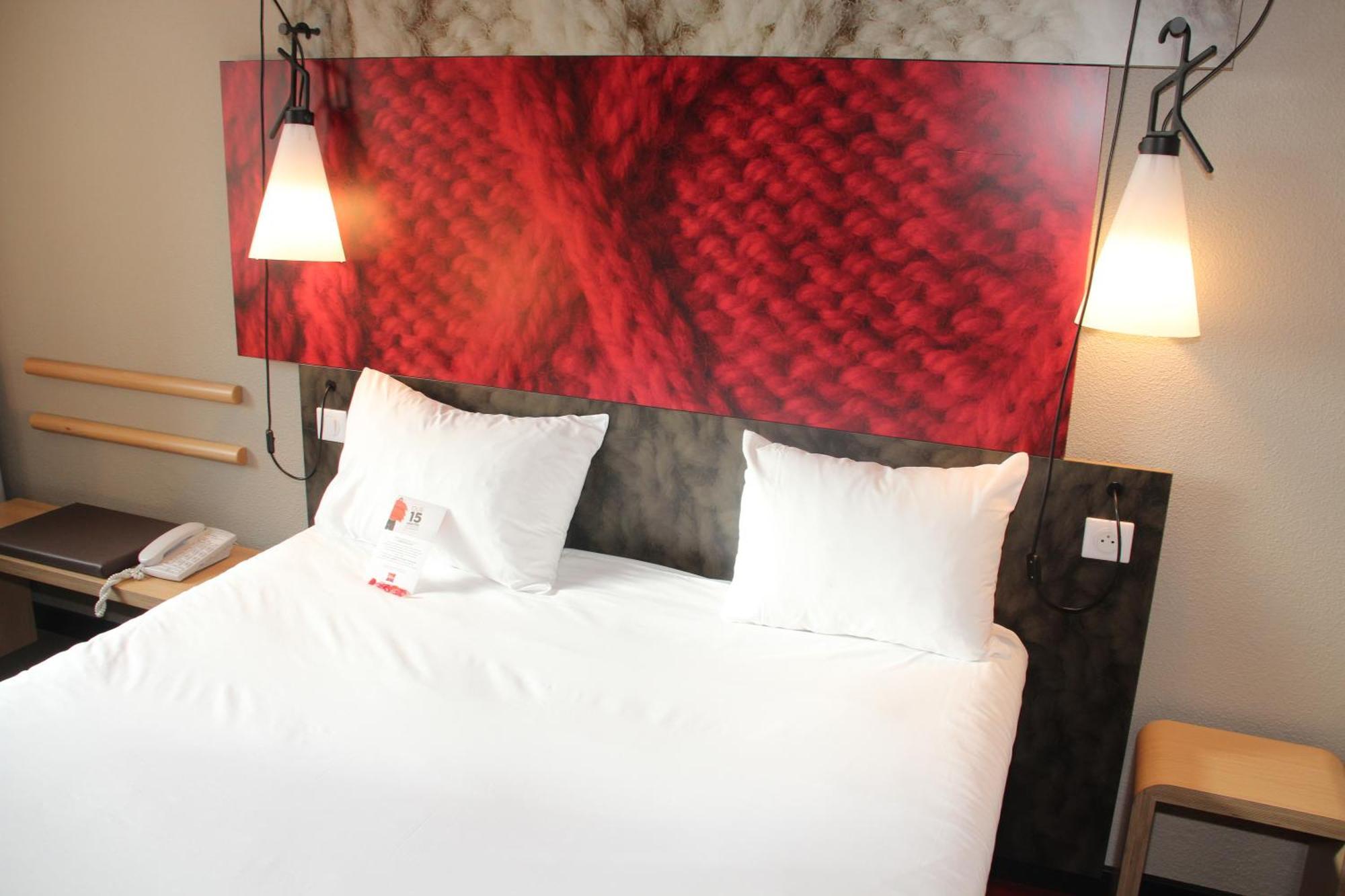 Chambre Double - Vue sur Piscine
