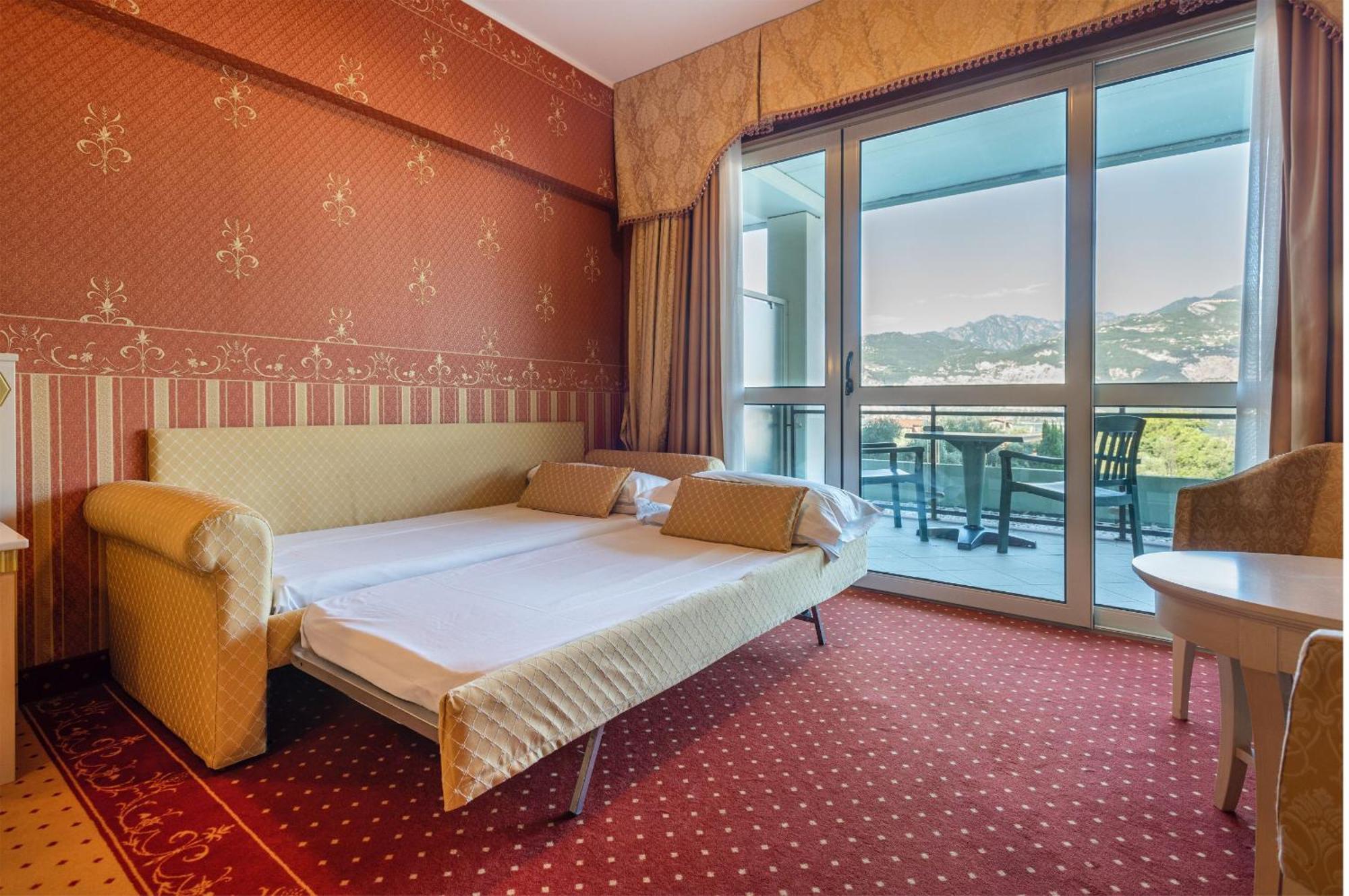 Deluxe Room with Garden View,1530632911:JPEG