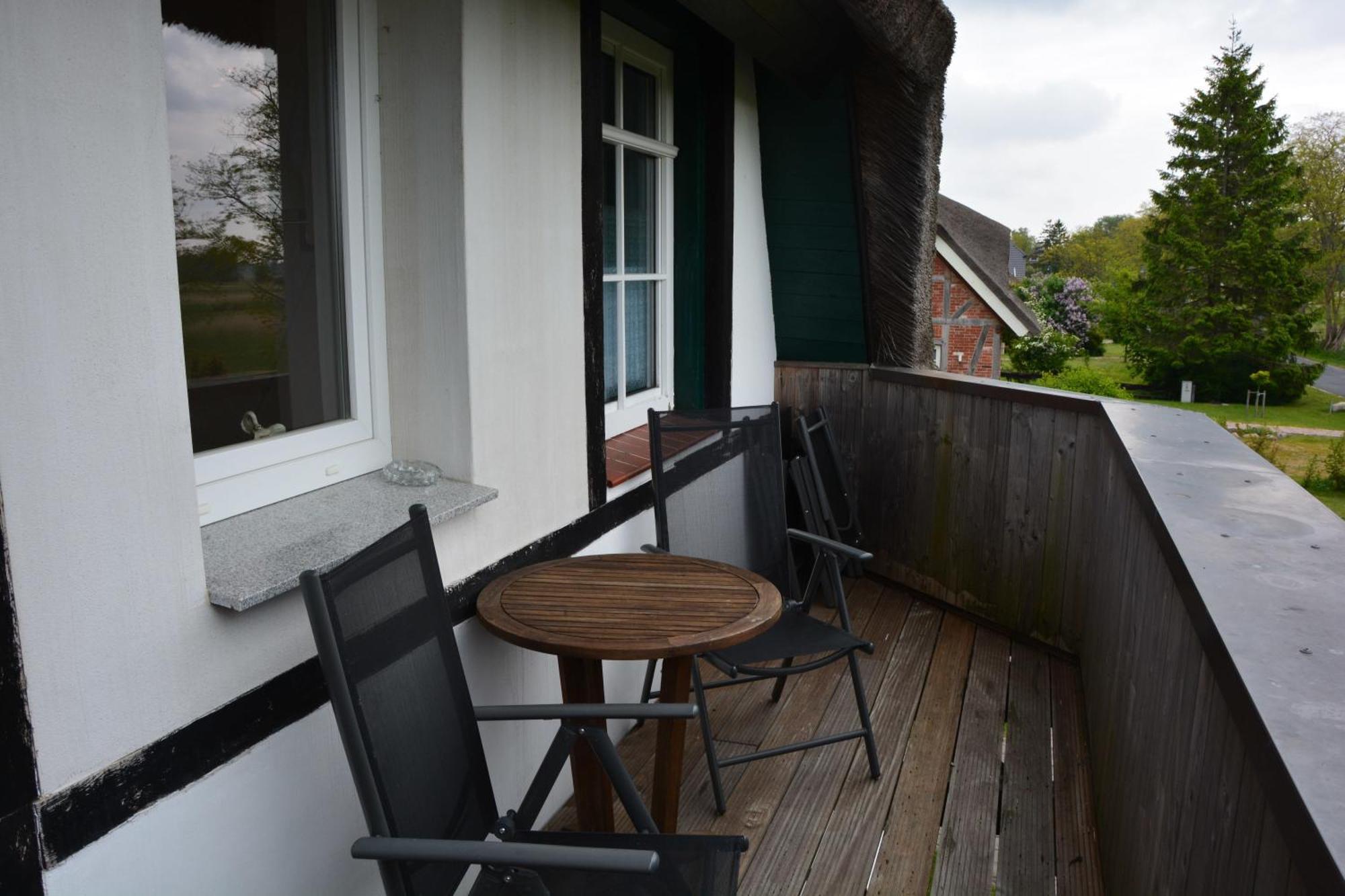 Apartment mit 2 Schlafzimmern und Balkon - Nebengebäude