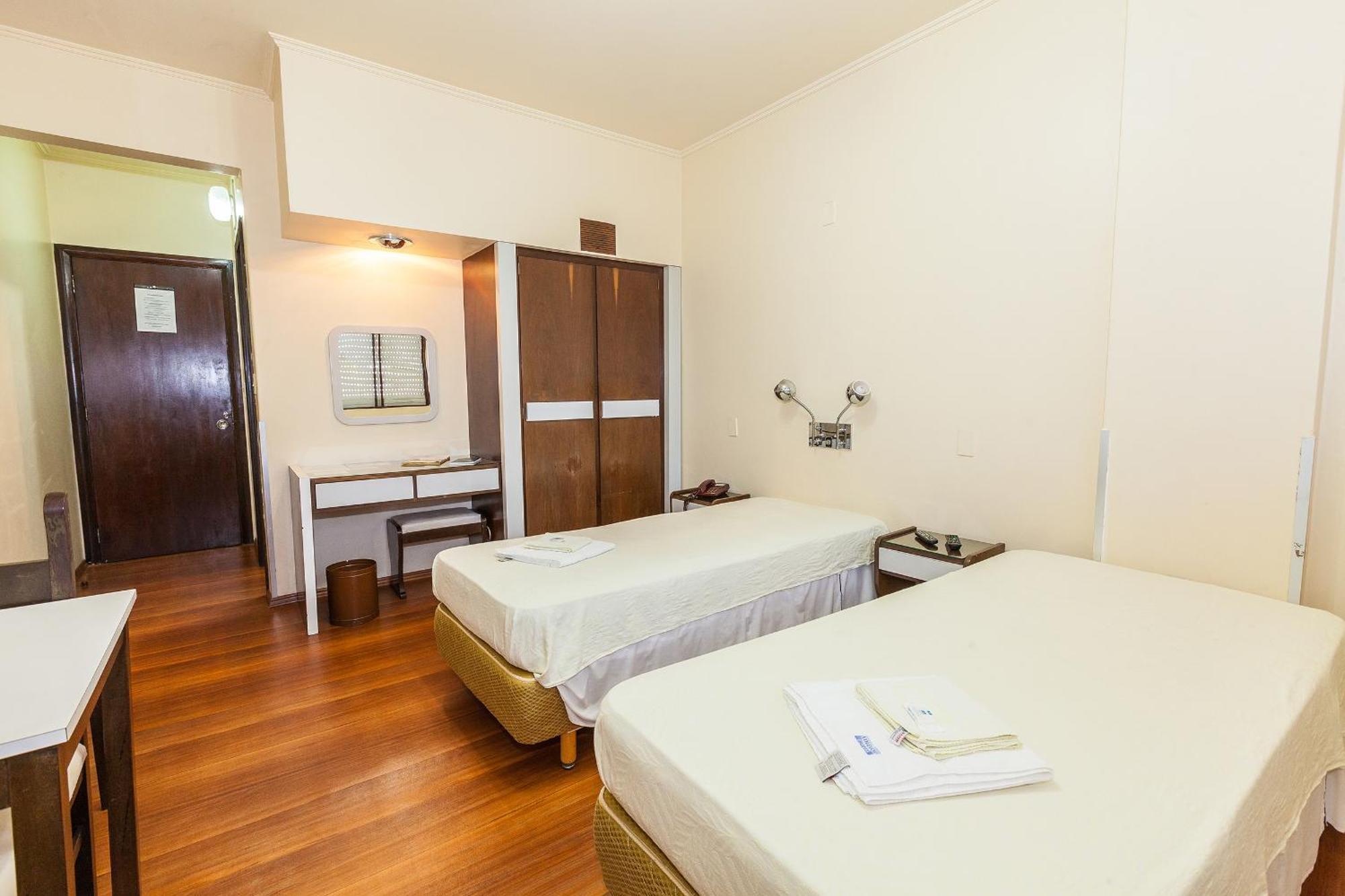 Quarto Deluxe com 2 Camas de Solteiro