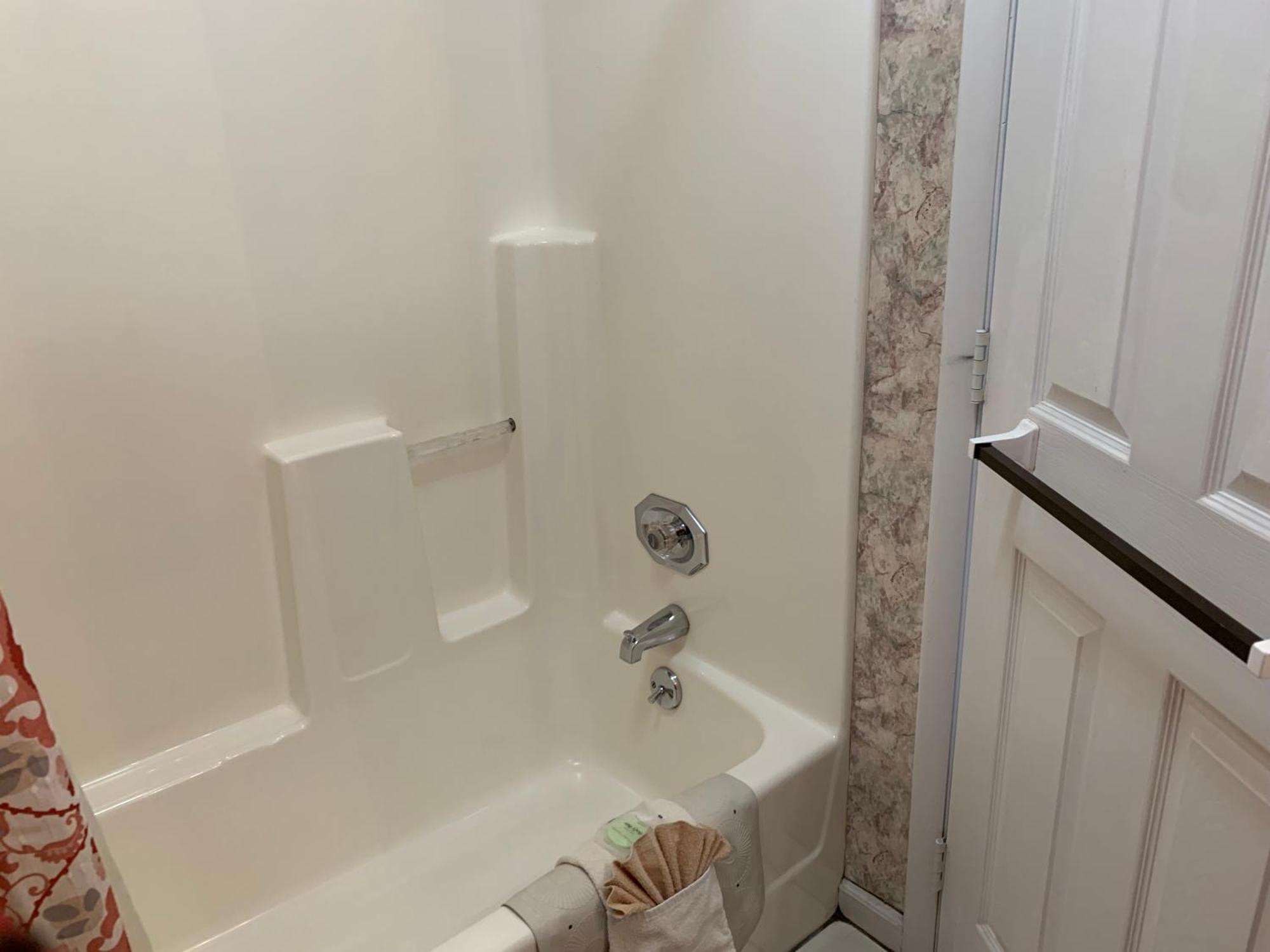 Laurel Inn 411,1588430640:JPEG