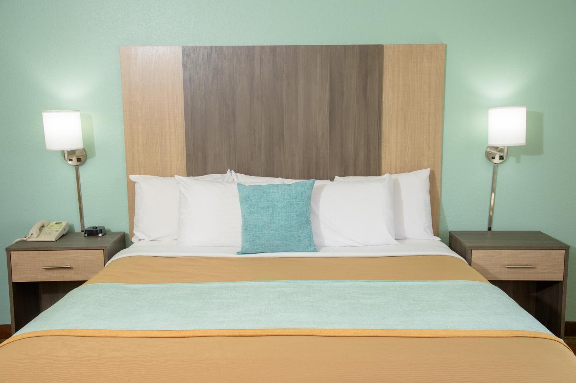 King Room,1589505279:JPEG