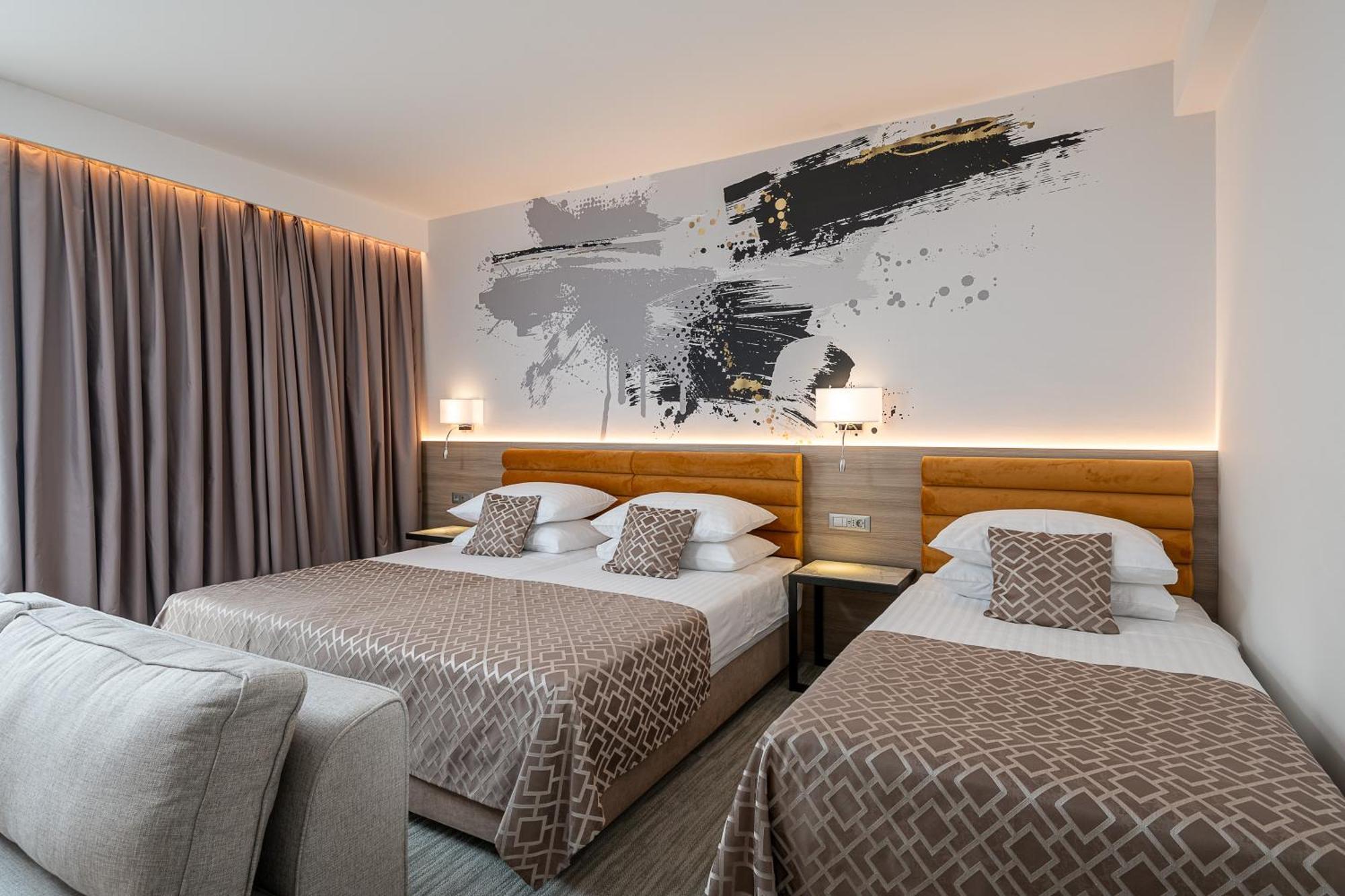Triple Room,1639551888:JPEG