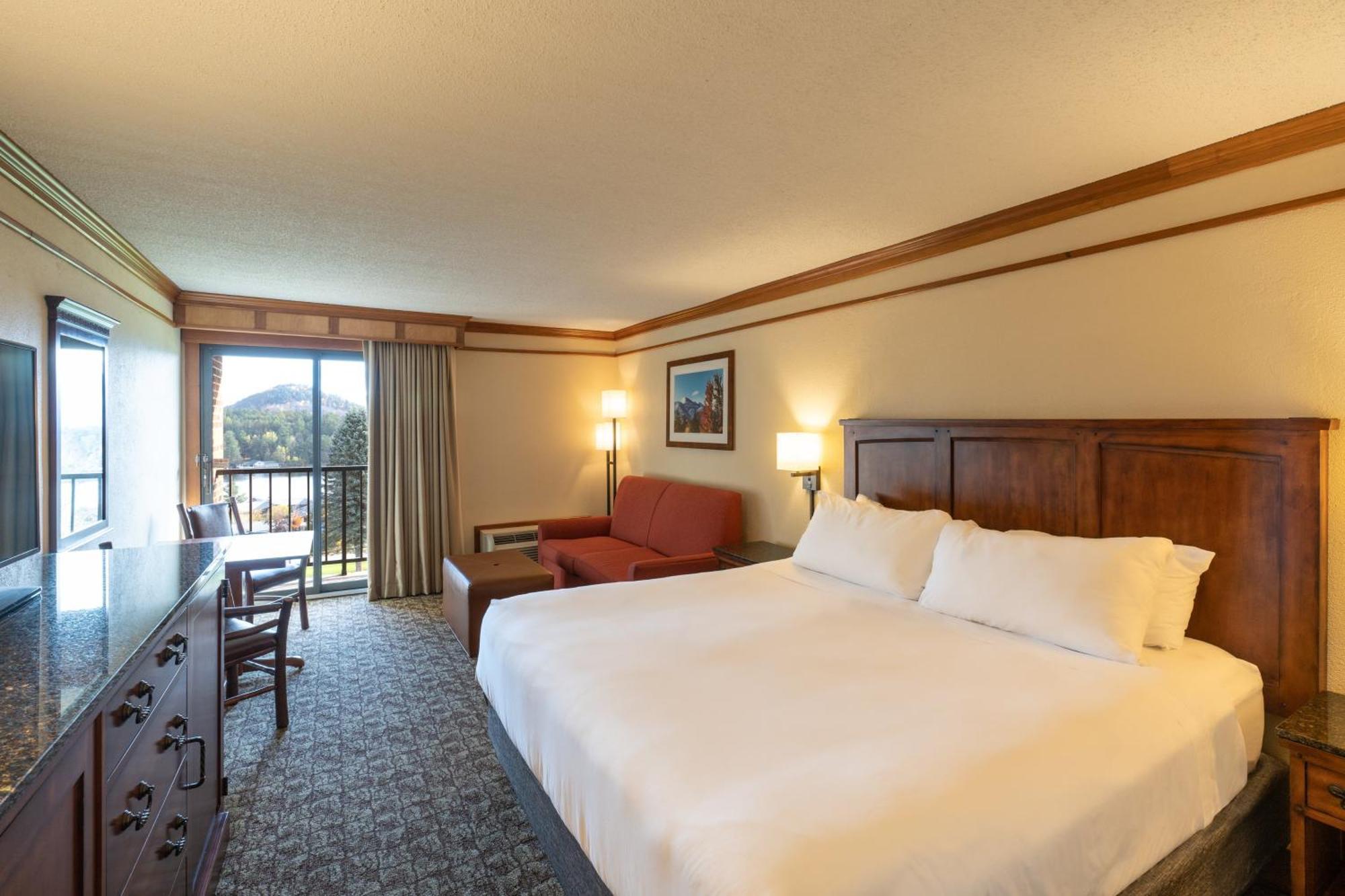 King Room Lake View