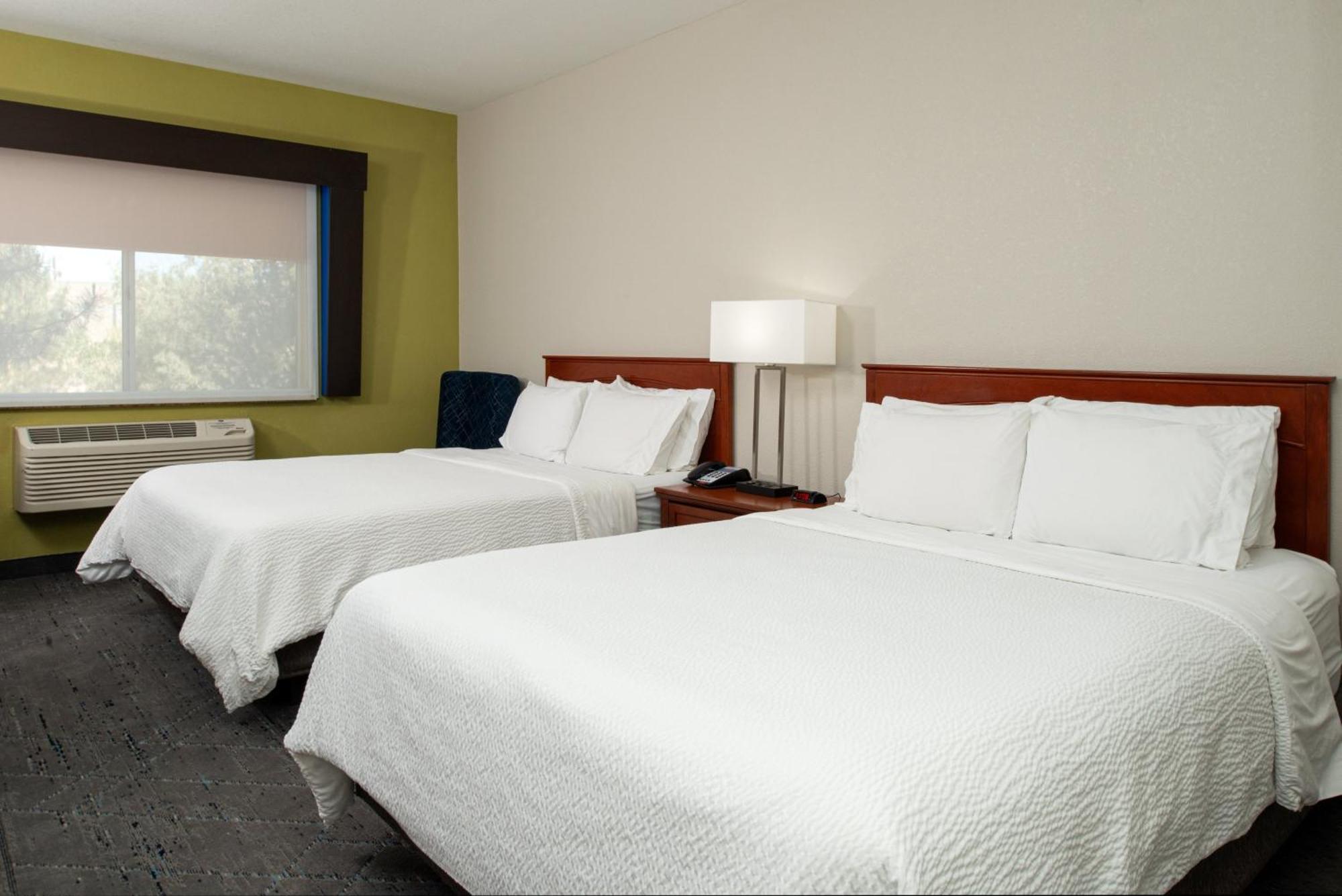 Standard Queen Room with Two Queen Beds