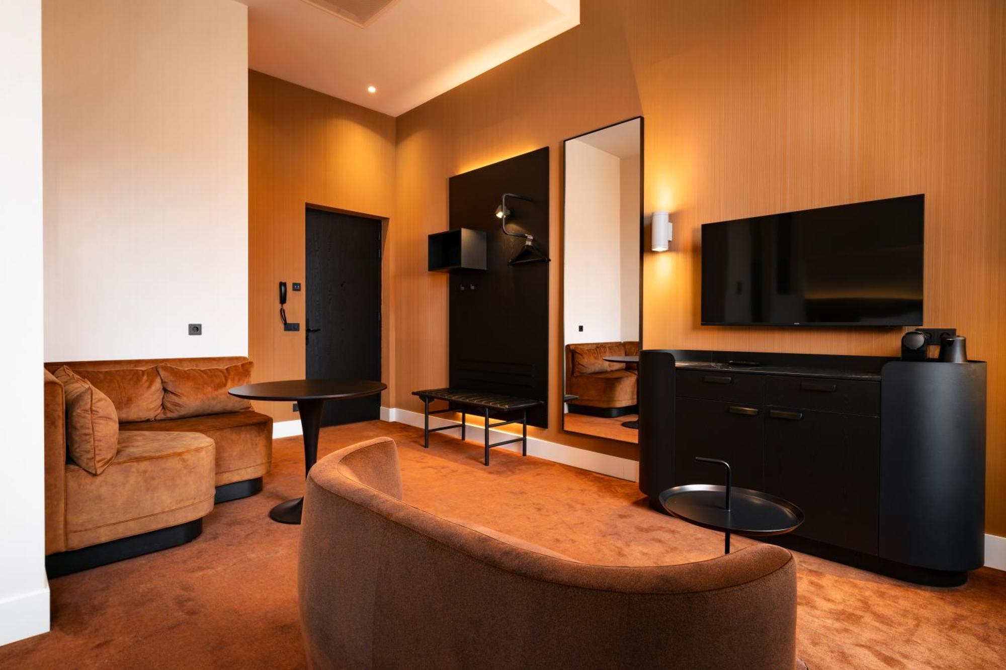 Loft with Bath,1593640474:JPEG