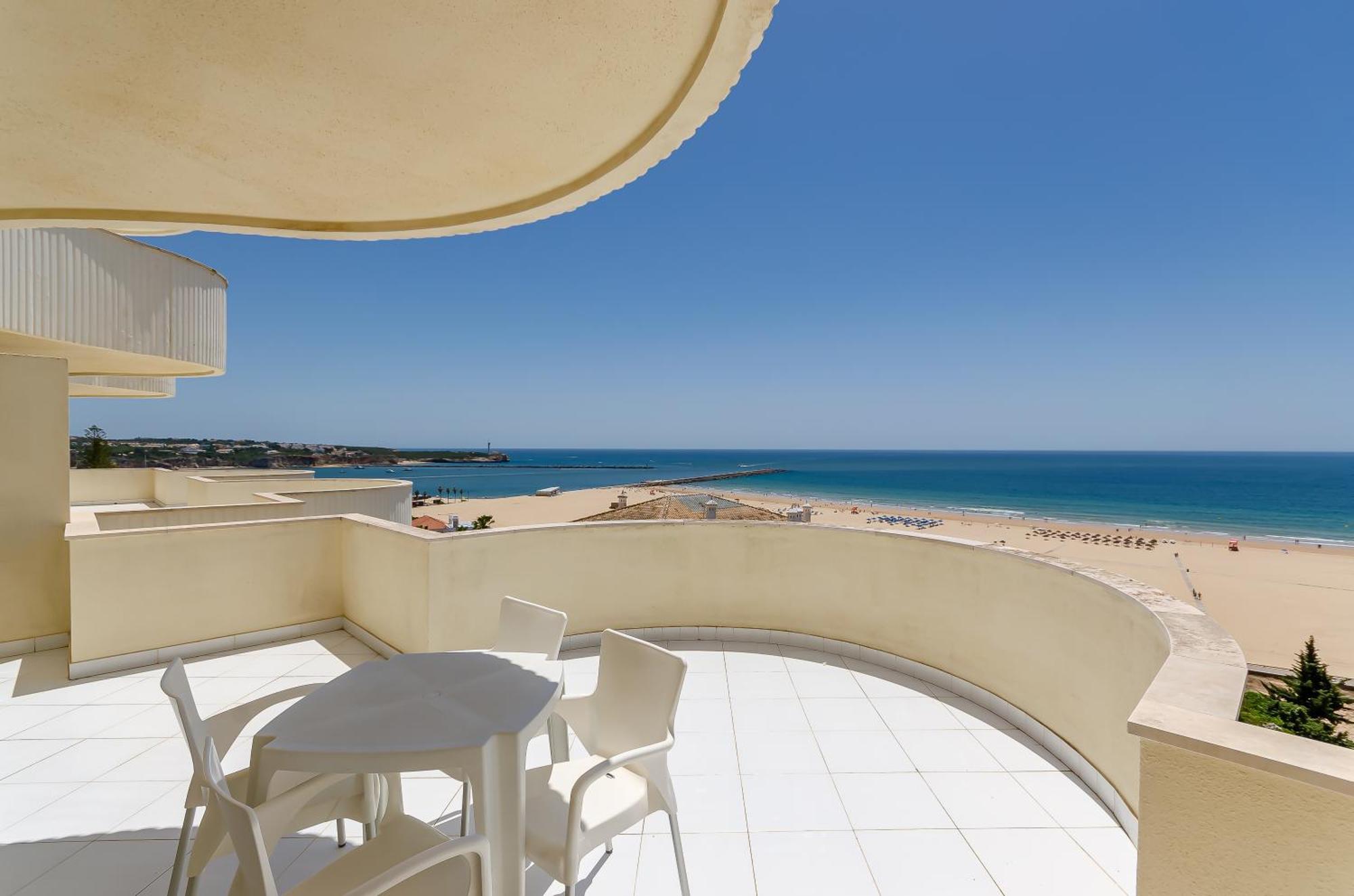 Oferta Especial - Apartamento com 1 Quarto e Vista Mar Frontal