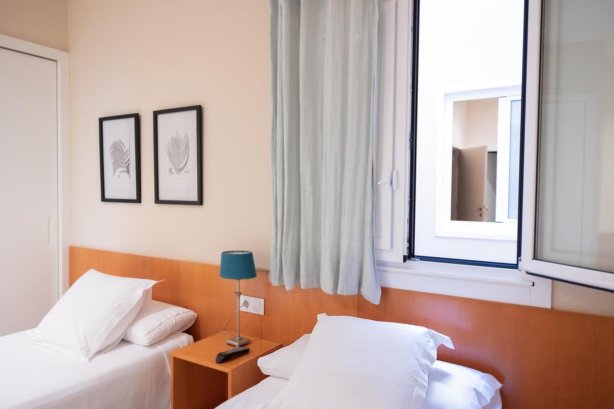 Chambre Lits Jumeaux pour Personnes à Mobilité Réduite