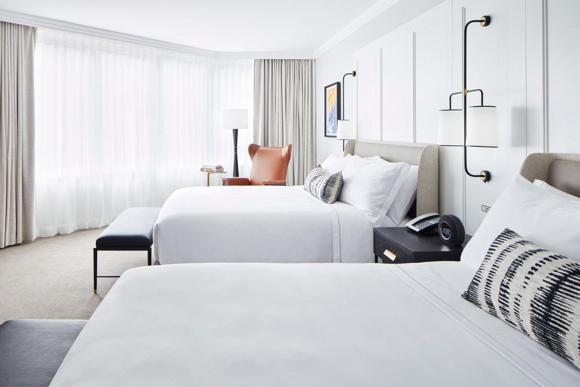 Deluxe Queen Kamer met 2 Queensize Bedden en Uitzicht op de Stad