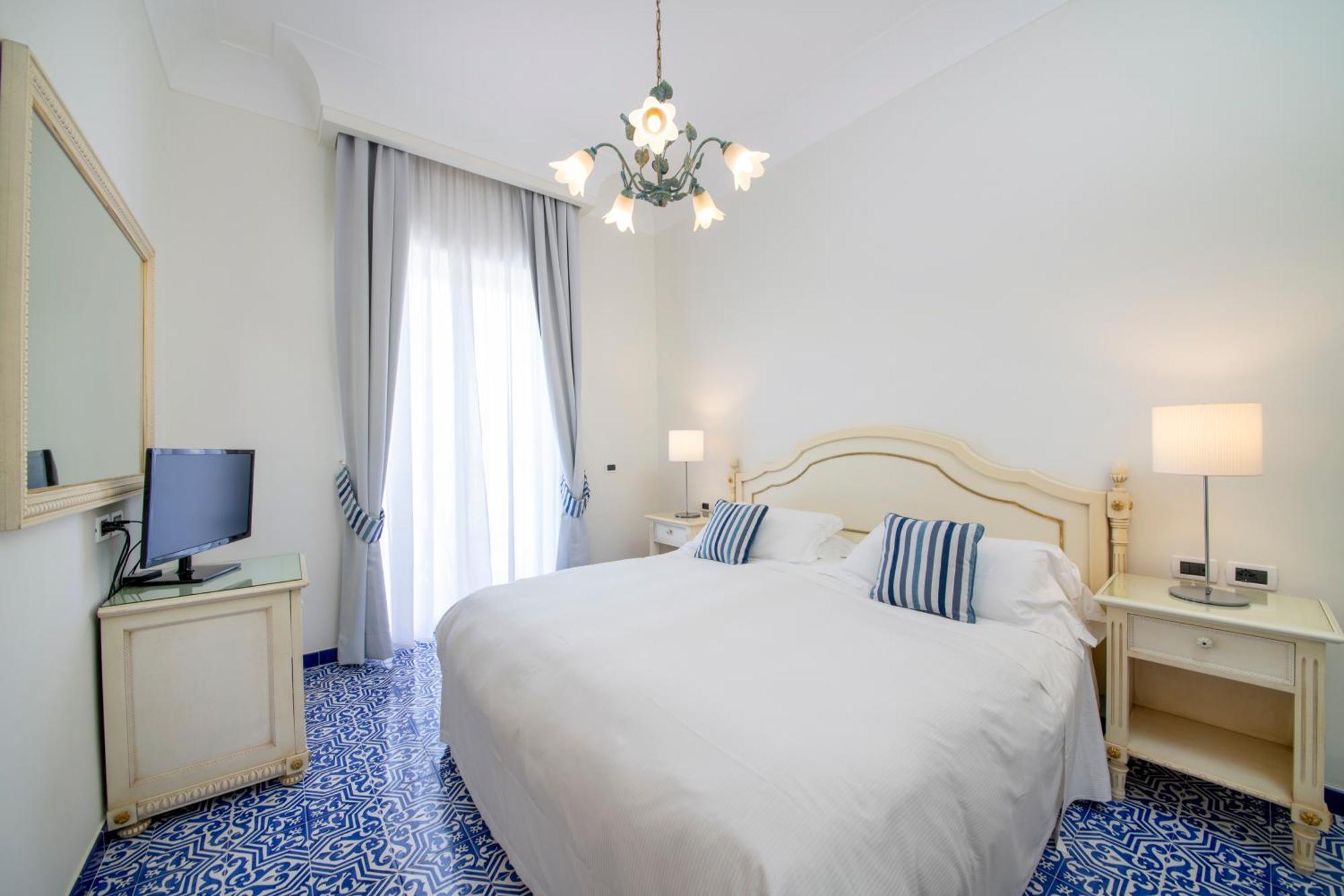 Junior Suite Balcony,1595398588:JPEG