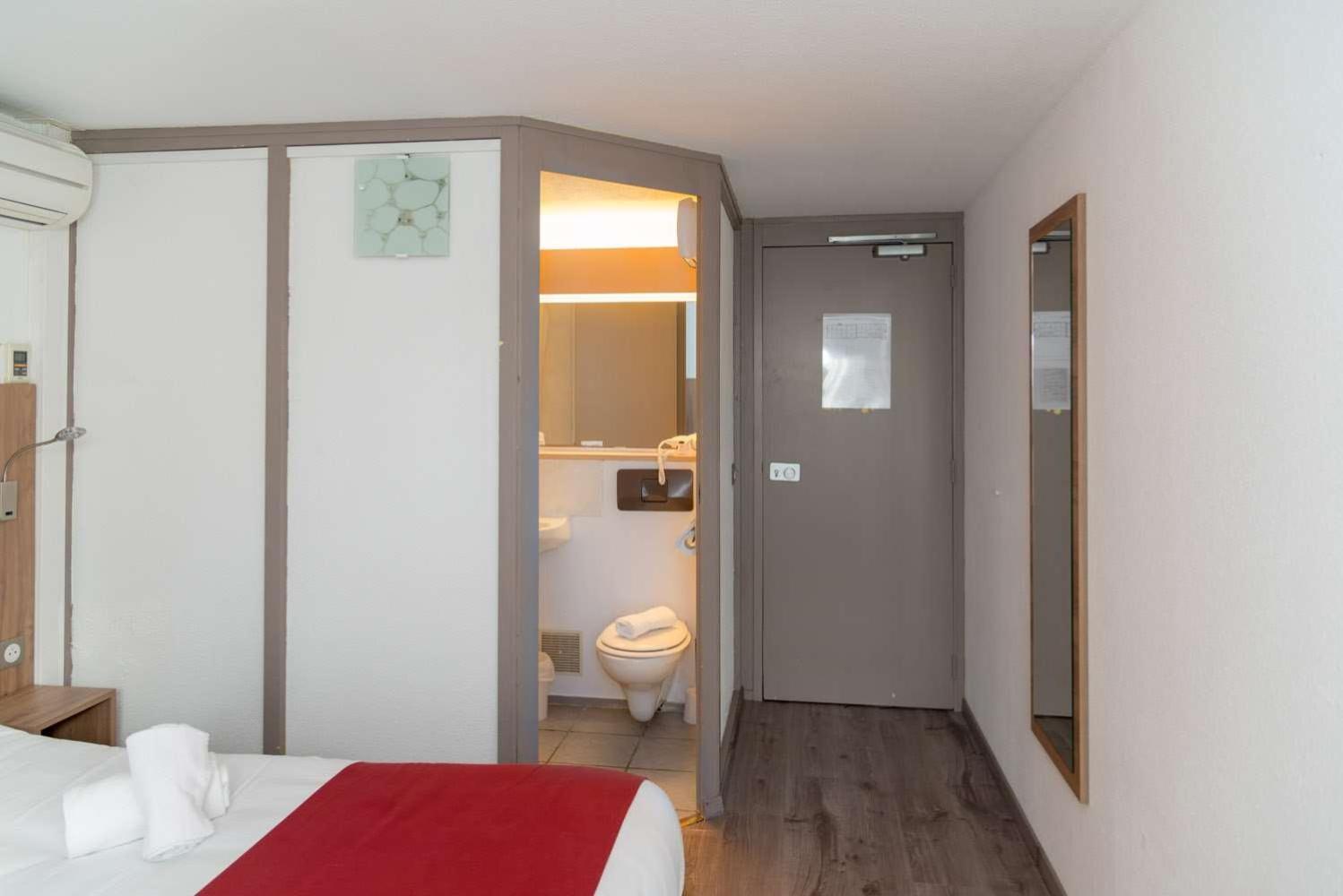 Tweepersoonskamer met 2 Aparte Bedden