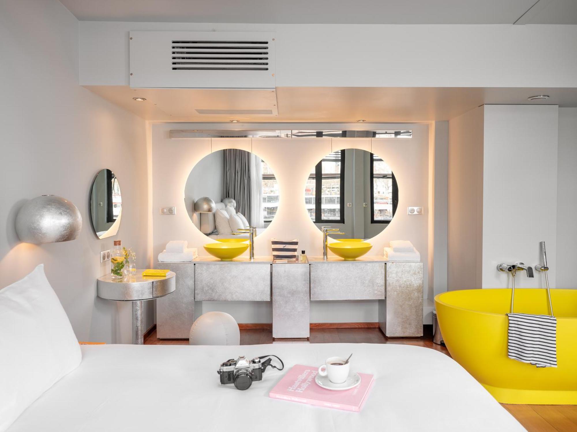 Designer Silver Suite,1596090673:JPEG