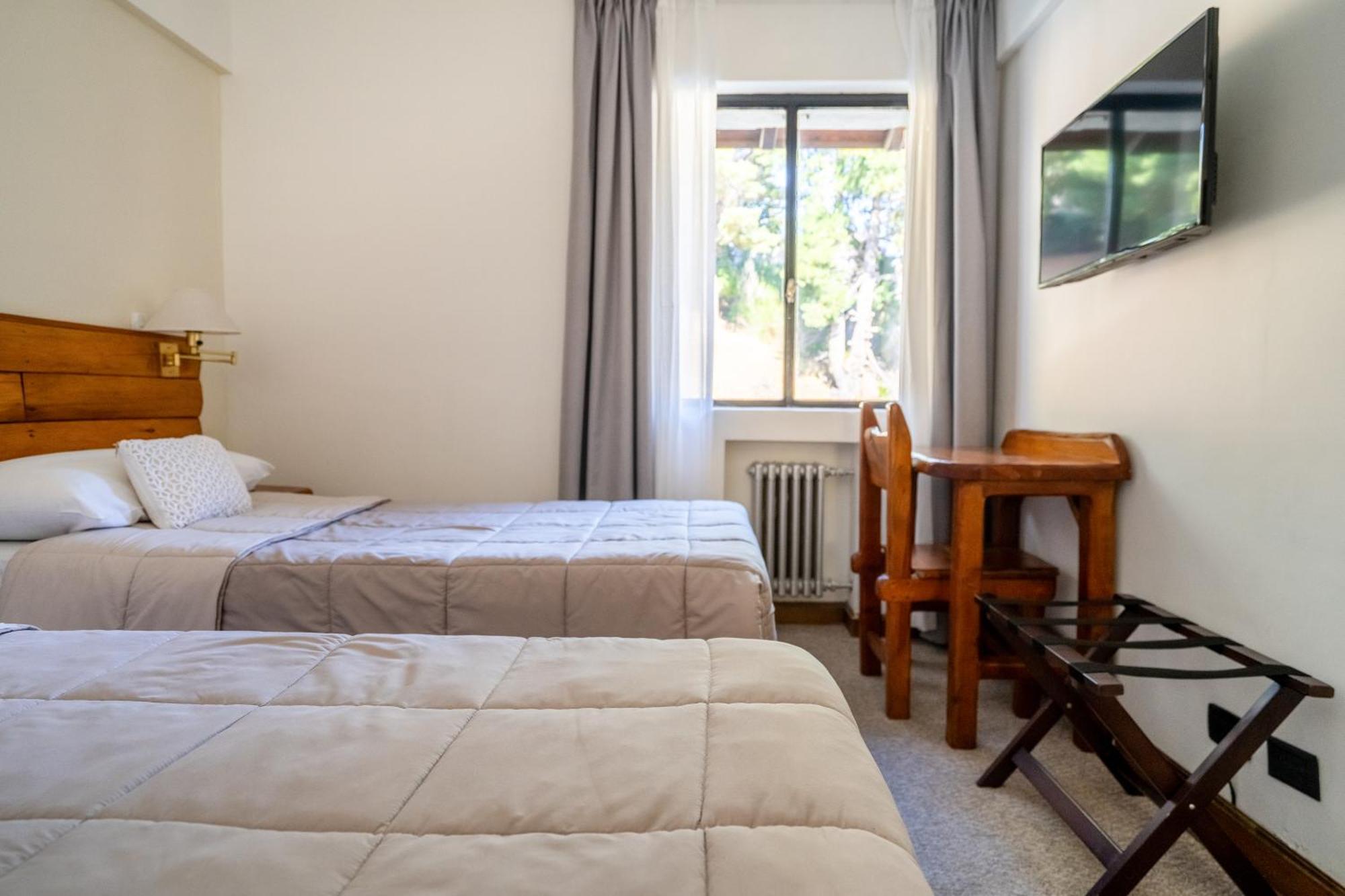 Quarto Standard com Cama de Casal ou 2 de Solteiro