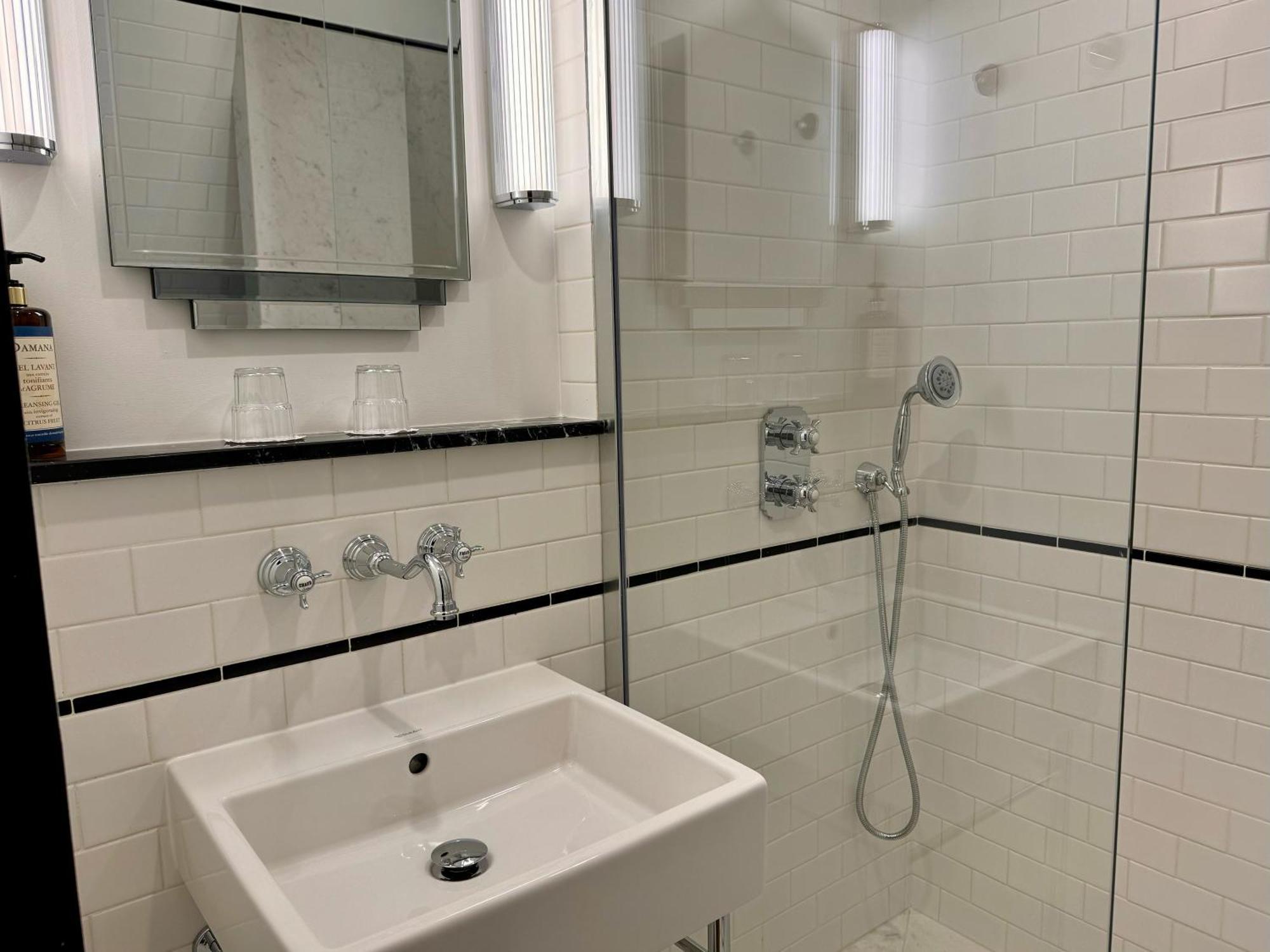 Suite com Varanda